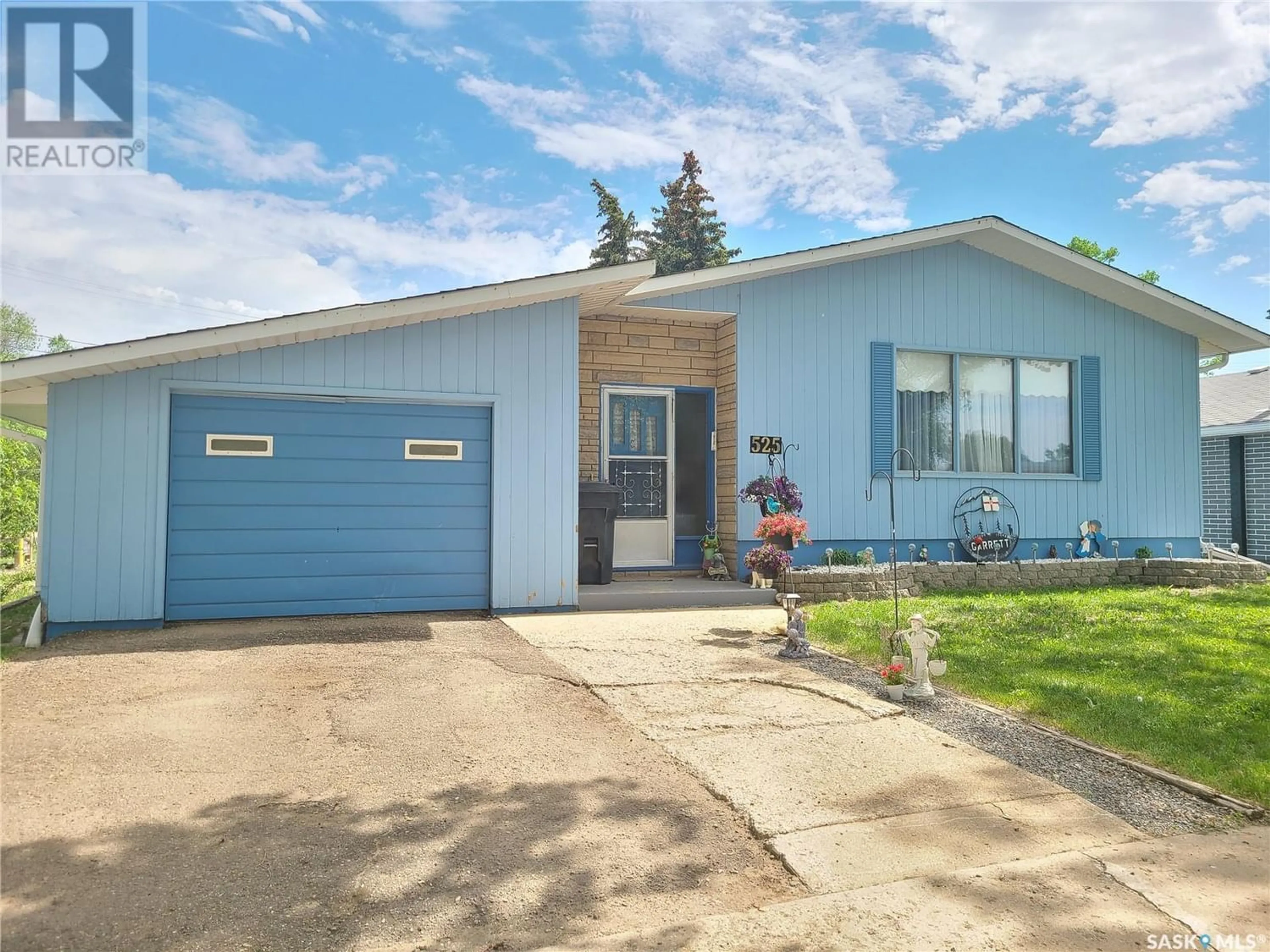 Frontside or backside of a home for 525 Main STREET, Radville Saskatchewan S0C2G0