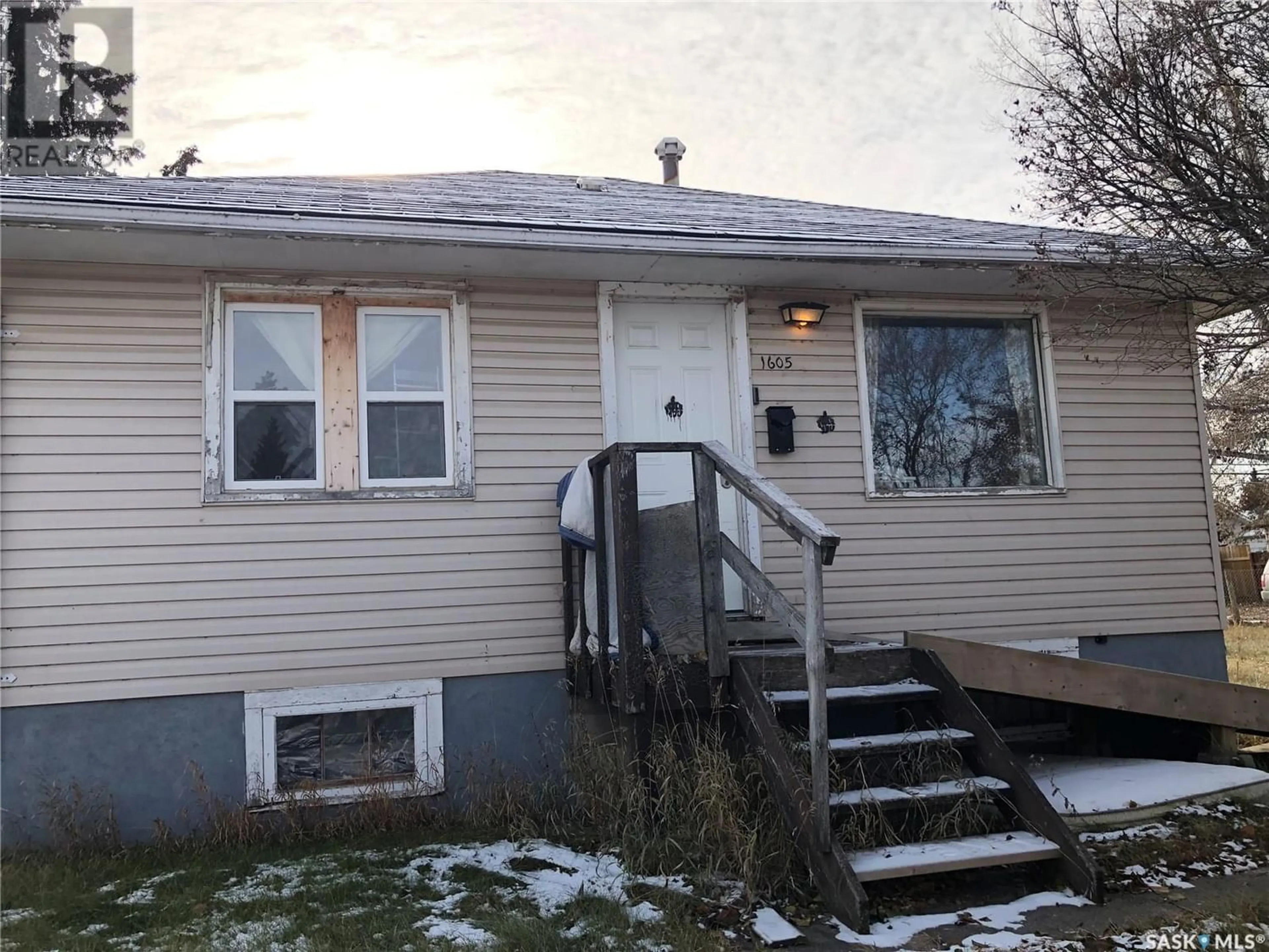 Frontside or backside of a home for 1605 14th STREET W, Prince Albert Saskatchewan S6V3P3
