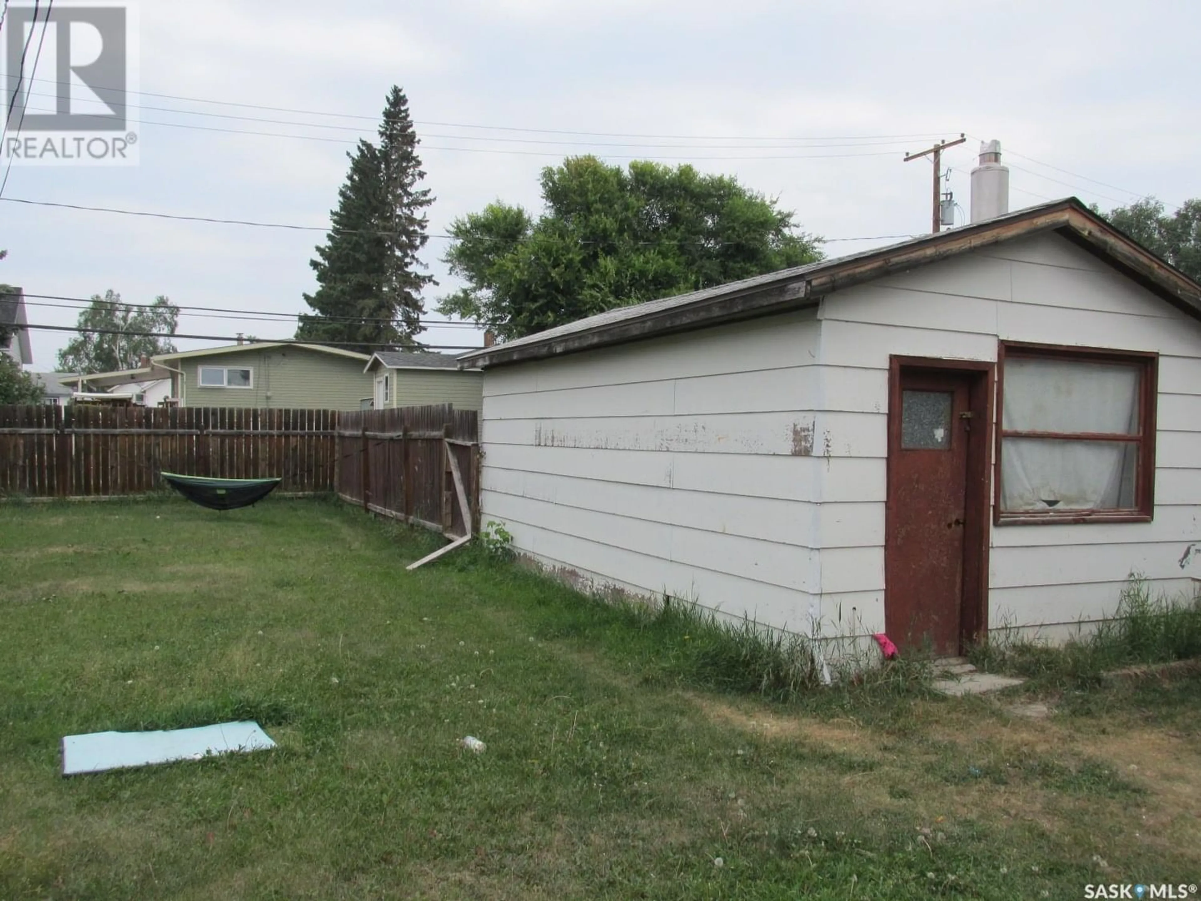 Fenced yard for 613 7th AVENUE W, Nipawin Saskatchewan S0E1E0
