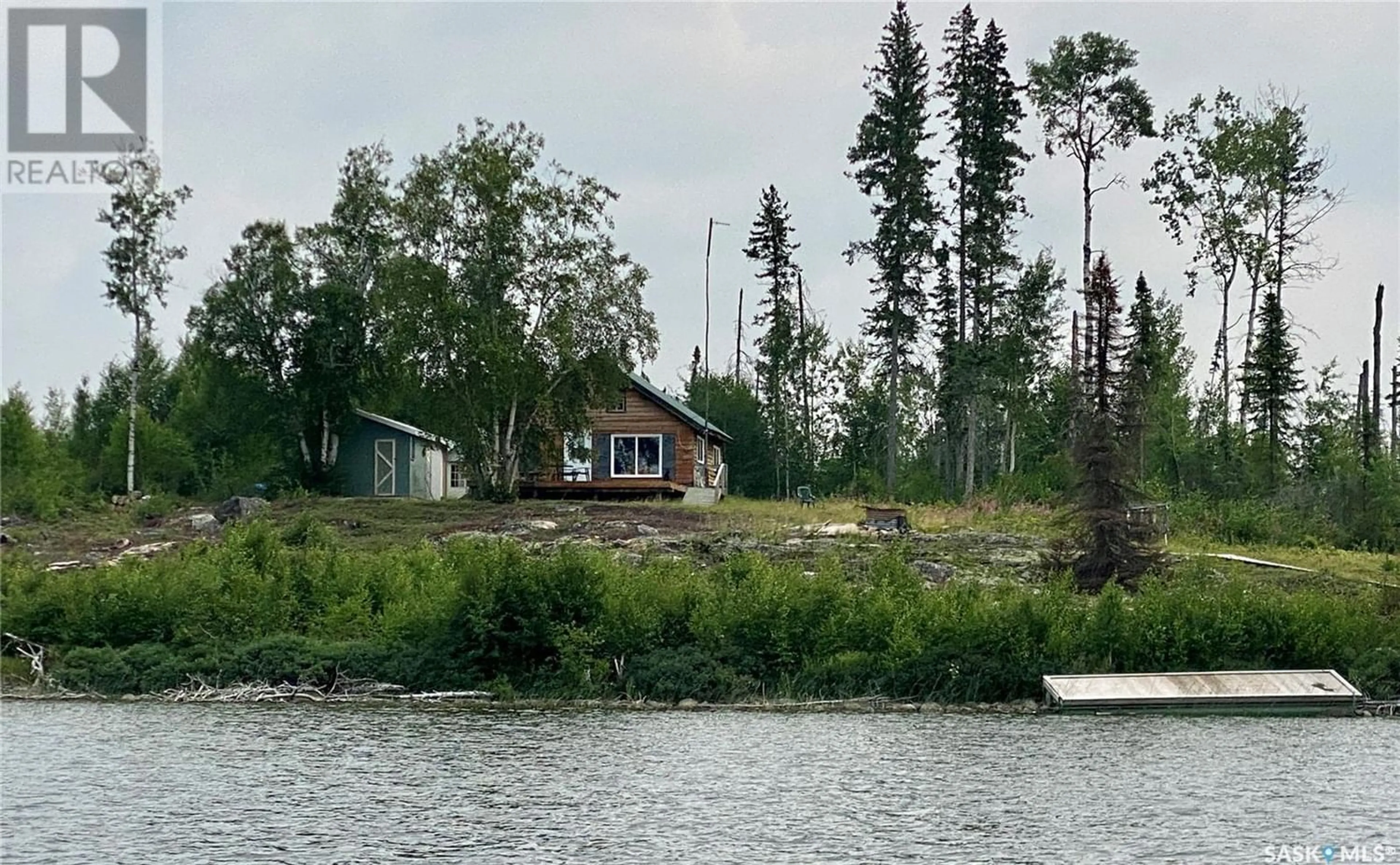 Cottage for Remote Cabin in Bague Bay, Nemeiben Lake Saskatchewan S0J1L0