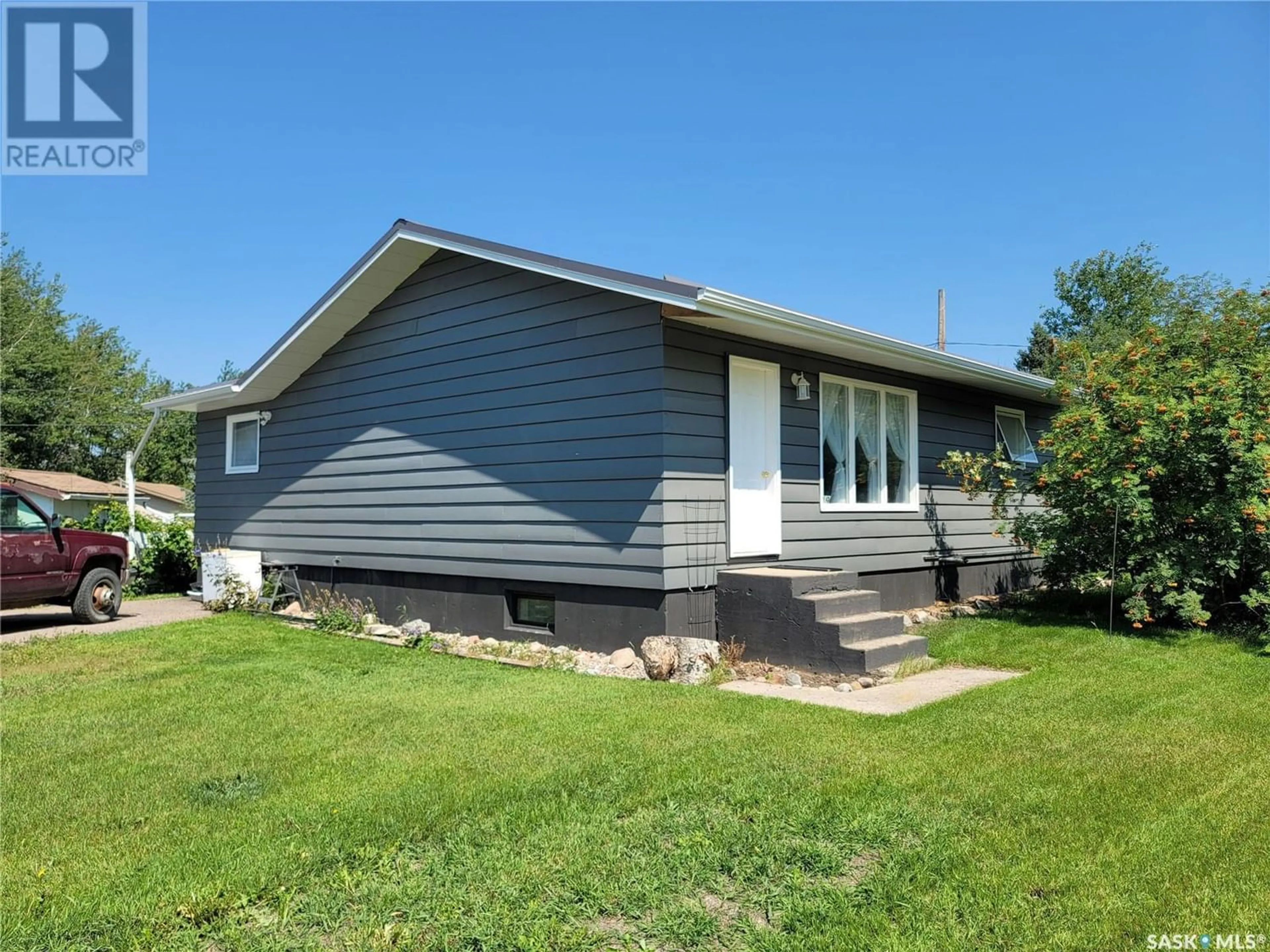 Frontside or backside of a home for 619 Loon CRESCENT, Loon Lake Saskatchewan S0M1L0