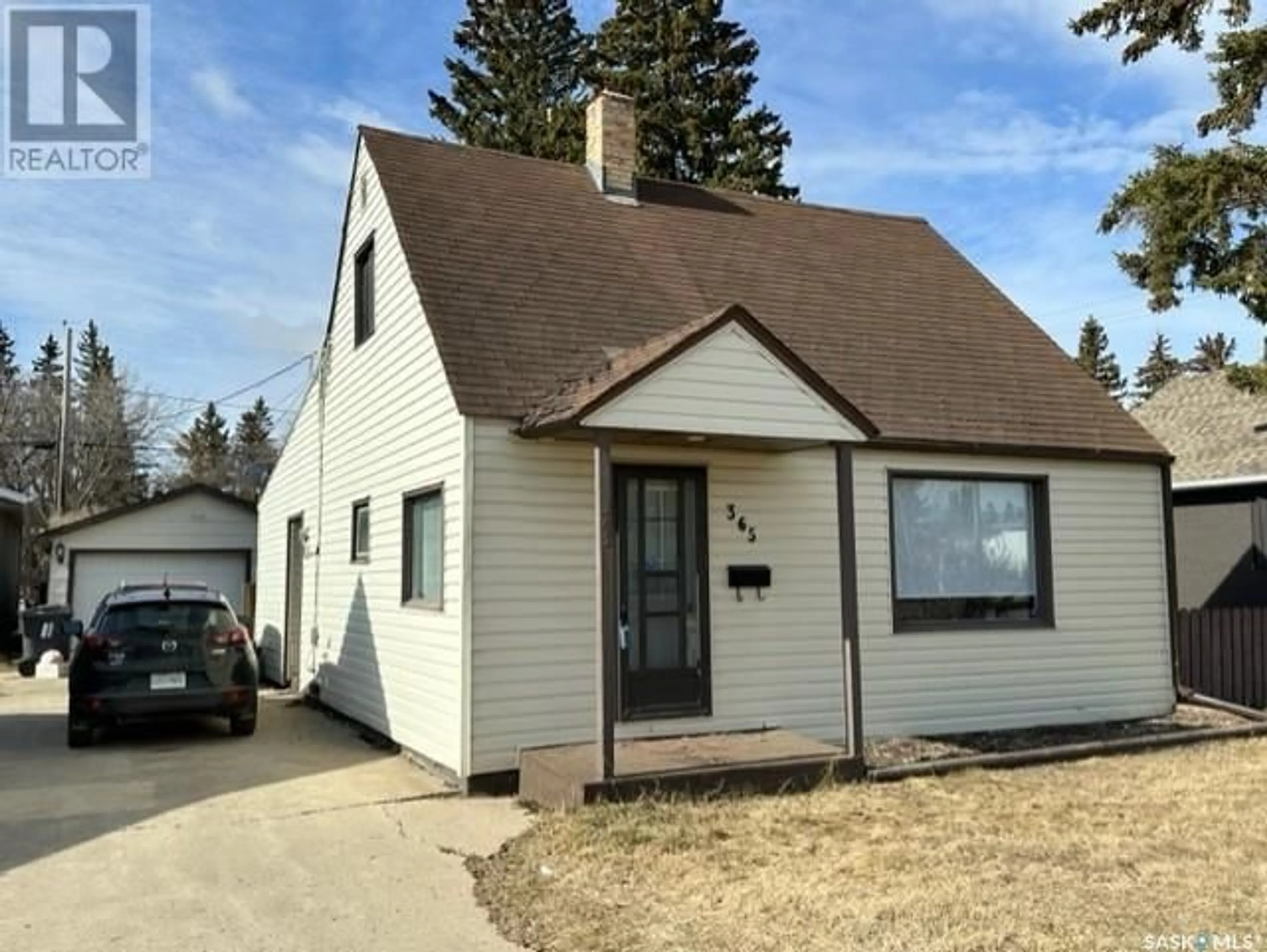 Frontside or backside of a home for 365 7th AVENUE W, Melville Saskatchewan S0A2P0