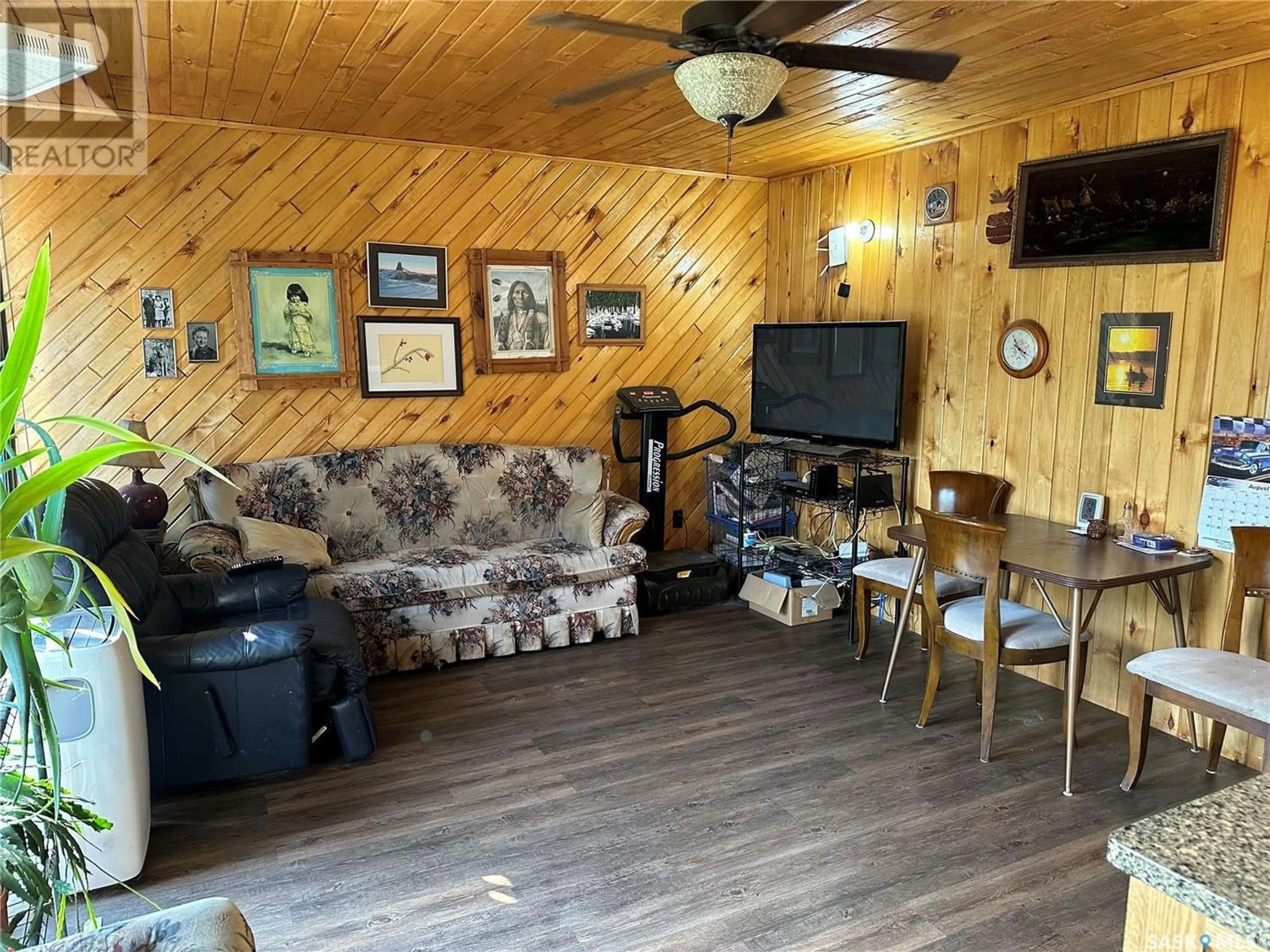 A pic of a room for 509 Mogwa CRESCENT, Lac La Ronge Saskatchewan S0J1L0