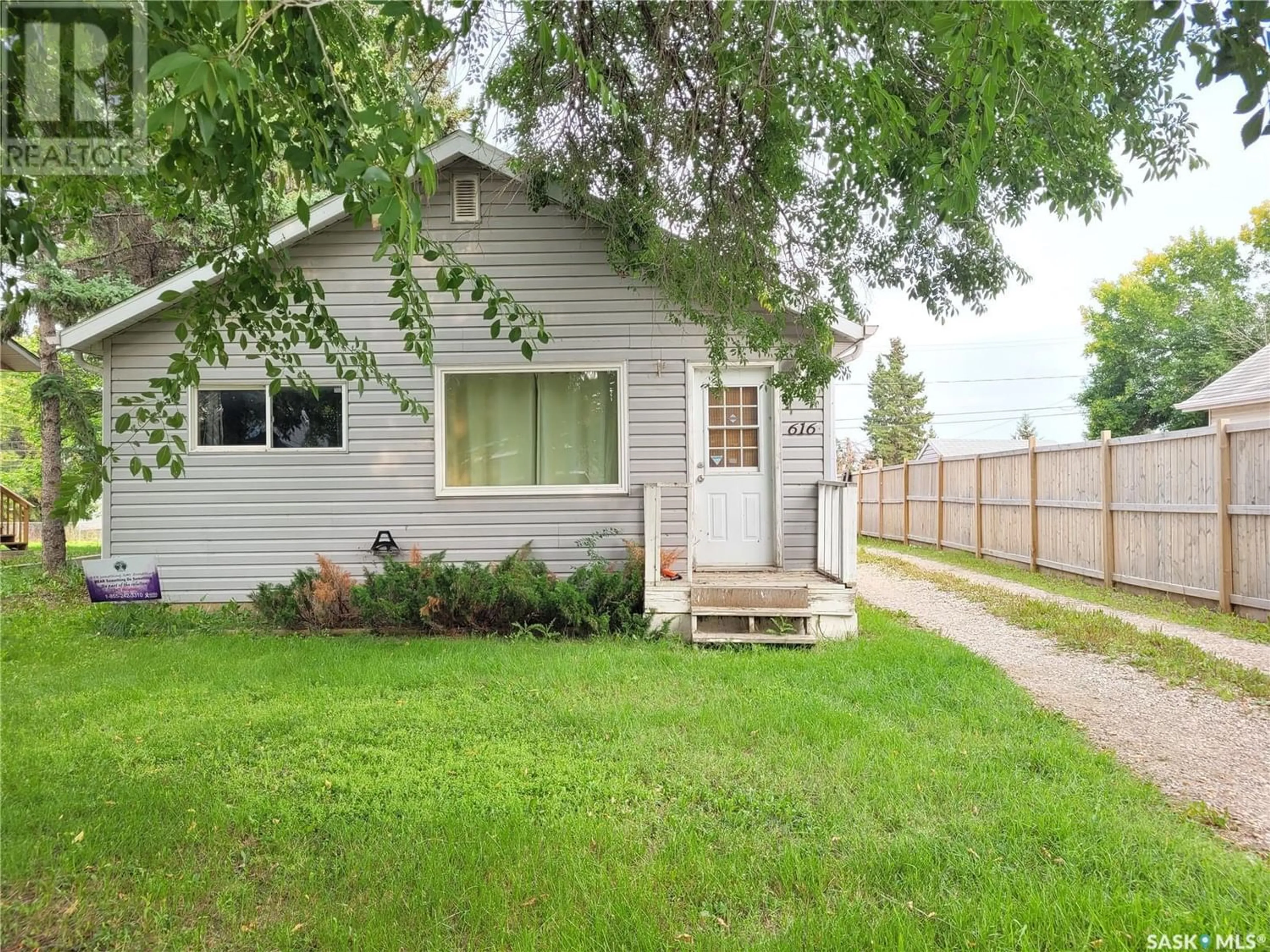 Frontside or backside of a home for 616 1st STREET E, Meadow Lake Saskatchewan S9X1G1
