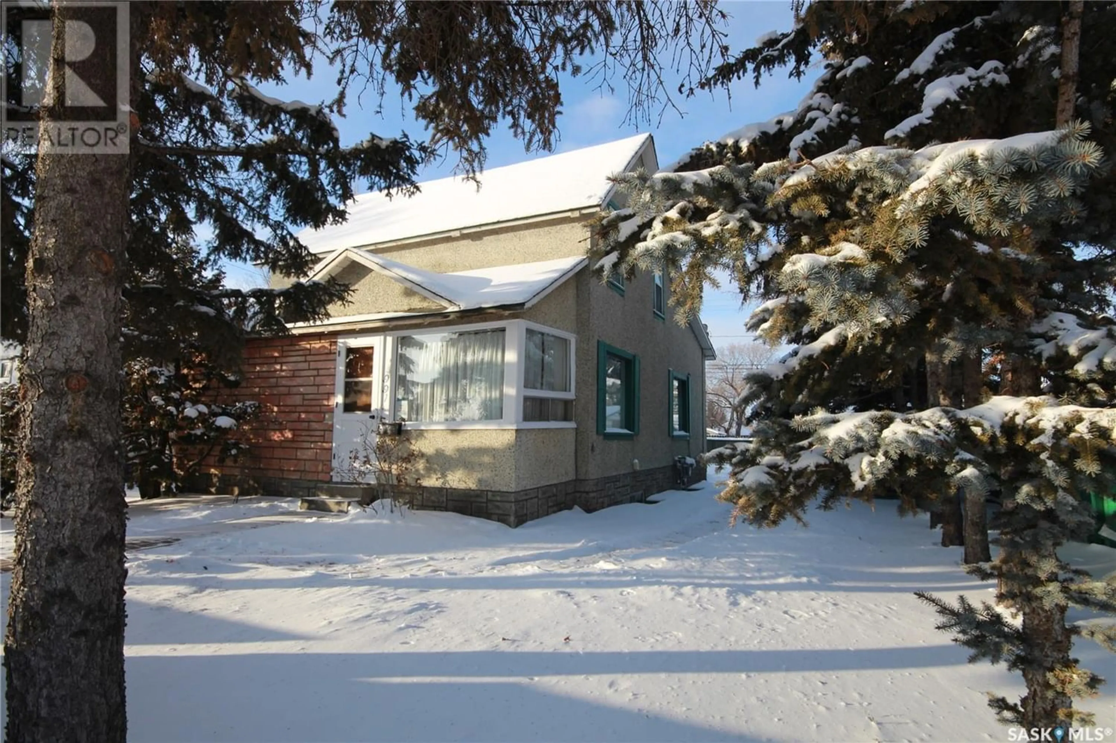 A pic from exterior of the house or condo for 991 107th STREET, North Battleford Saskatchewan S9A1Y8