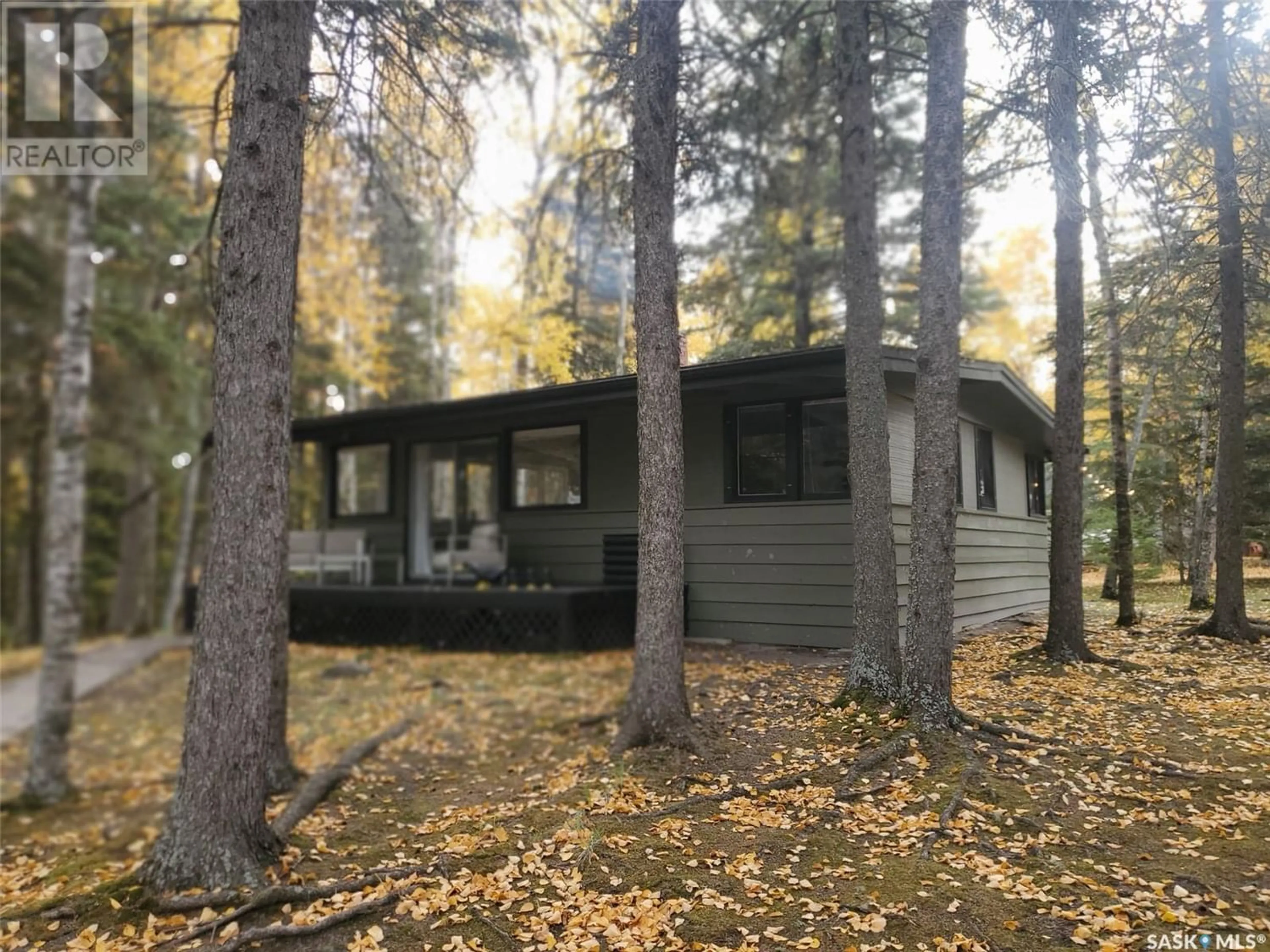 Outside view for 411 Prospect DRIVE, Waskesiu Lake Saskatchewan S0J2Y0