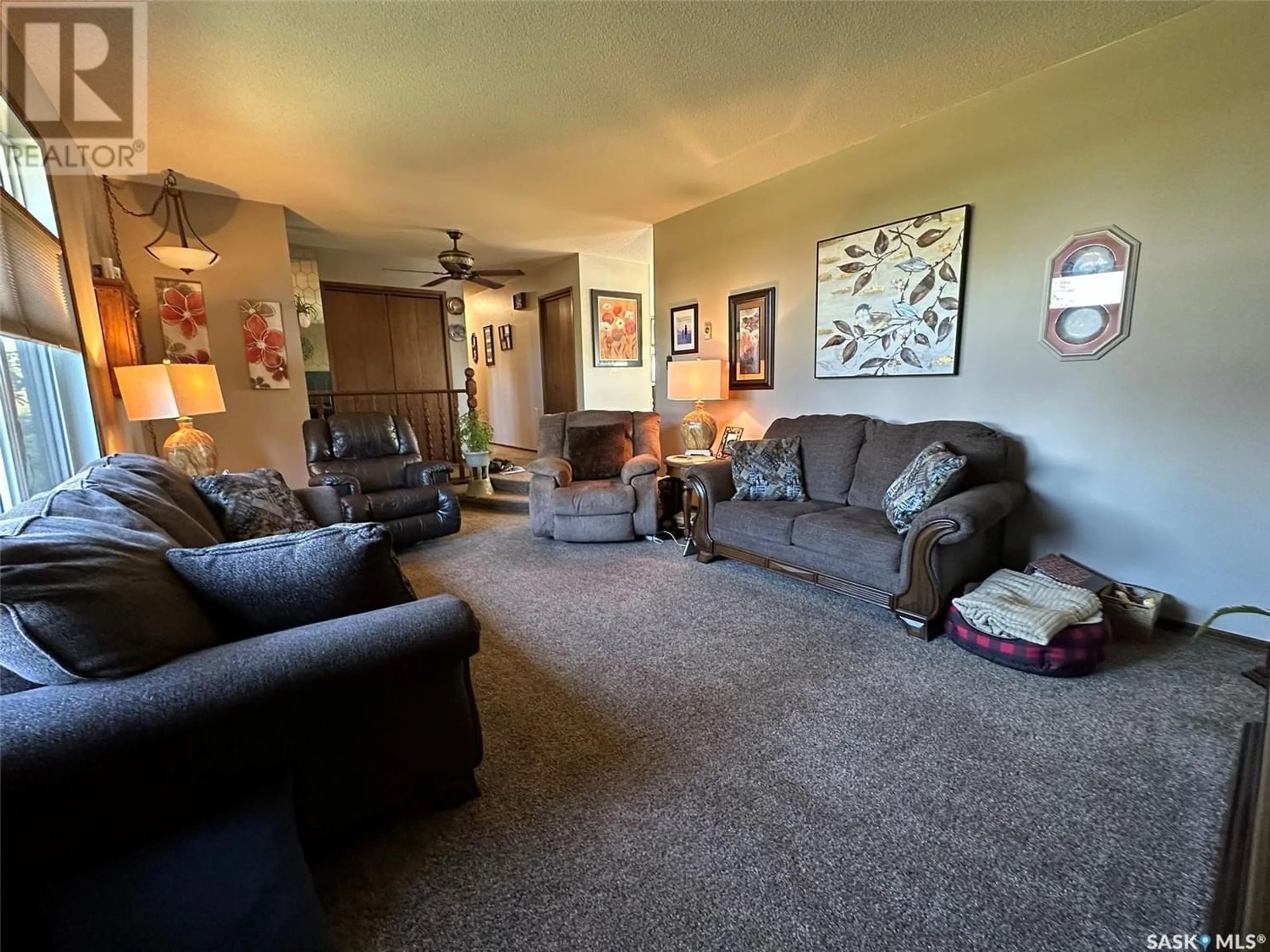 Living room for McKee Acreage, Golden West Rm No. 95 Saskatchewan S0G0X0