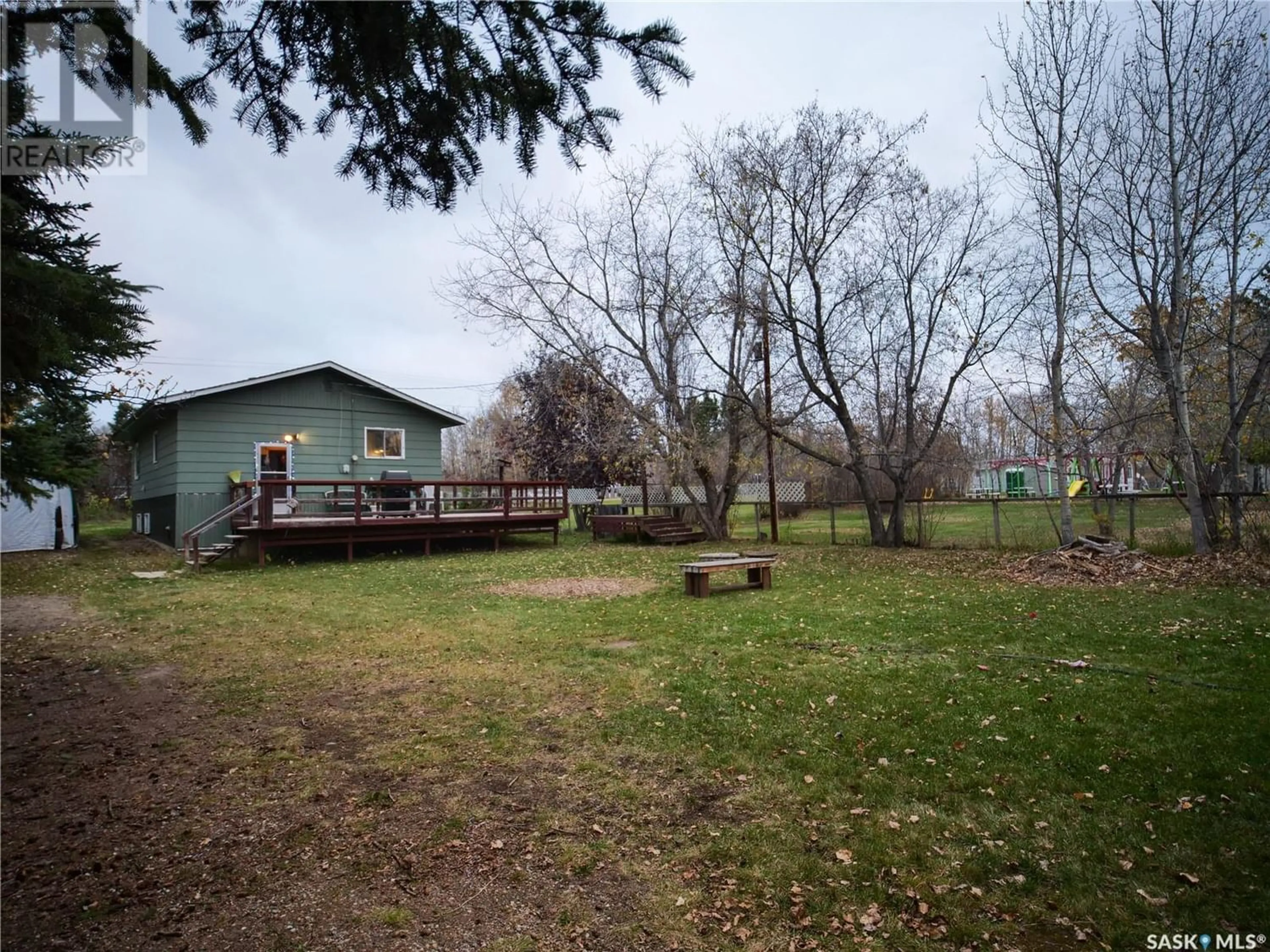 Fenced yard for 320 1ST STREET N, Christopher Lake Saskatchewan S0J0N0