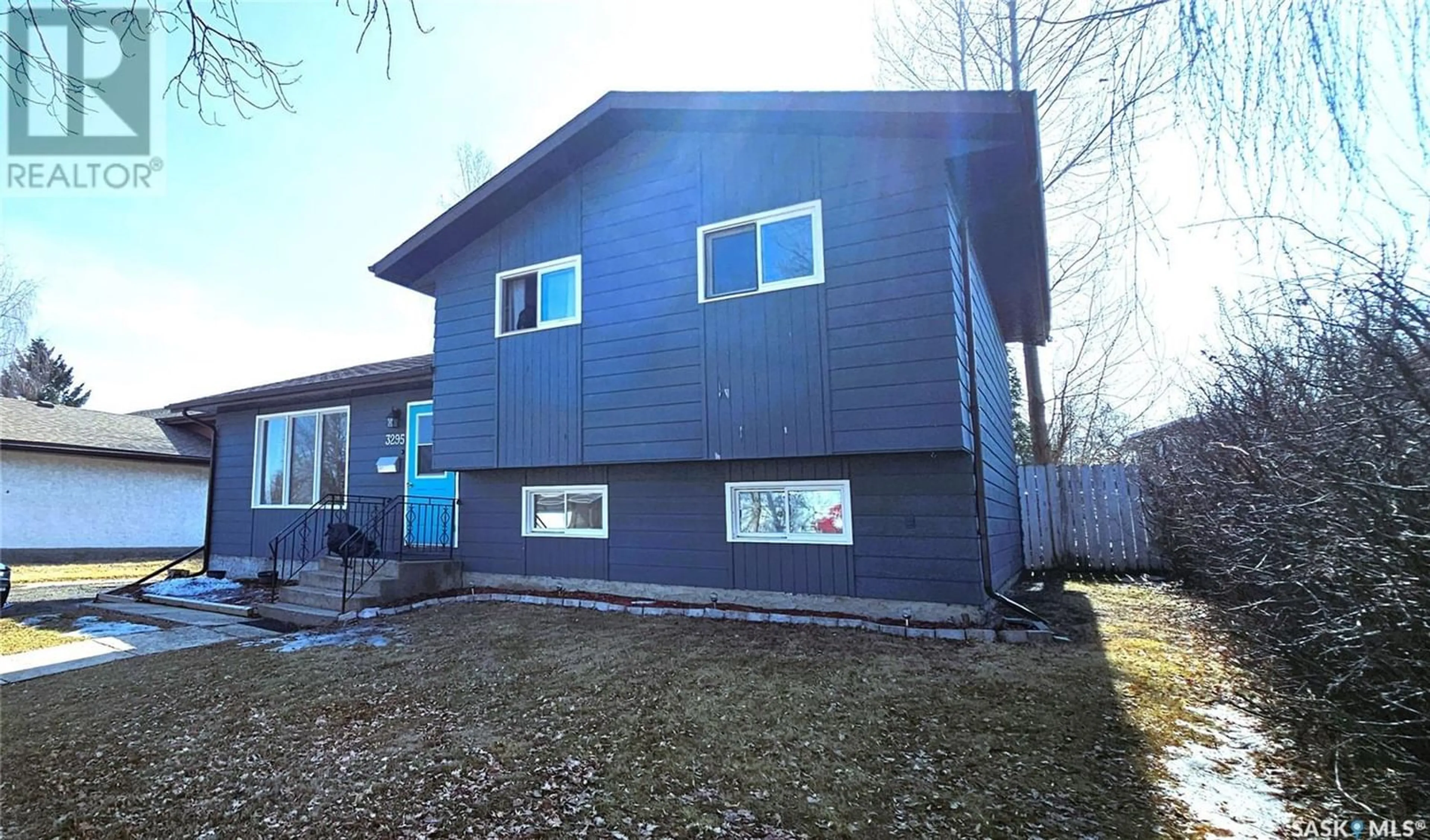 Frontside or backside of a home for 3295 Bliss CRESCENT, Prince Albert Saskatchewan S6V7X7