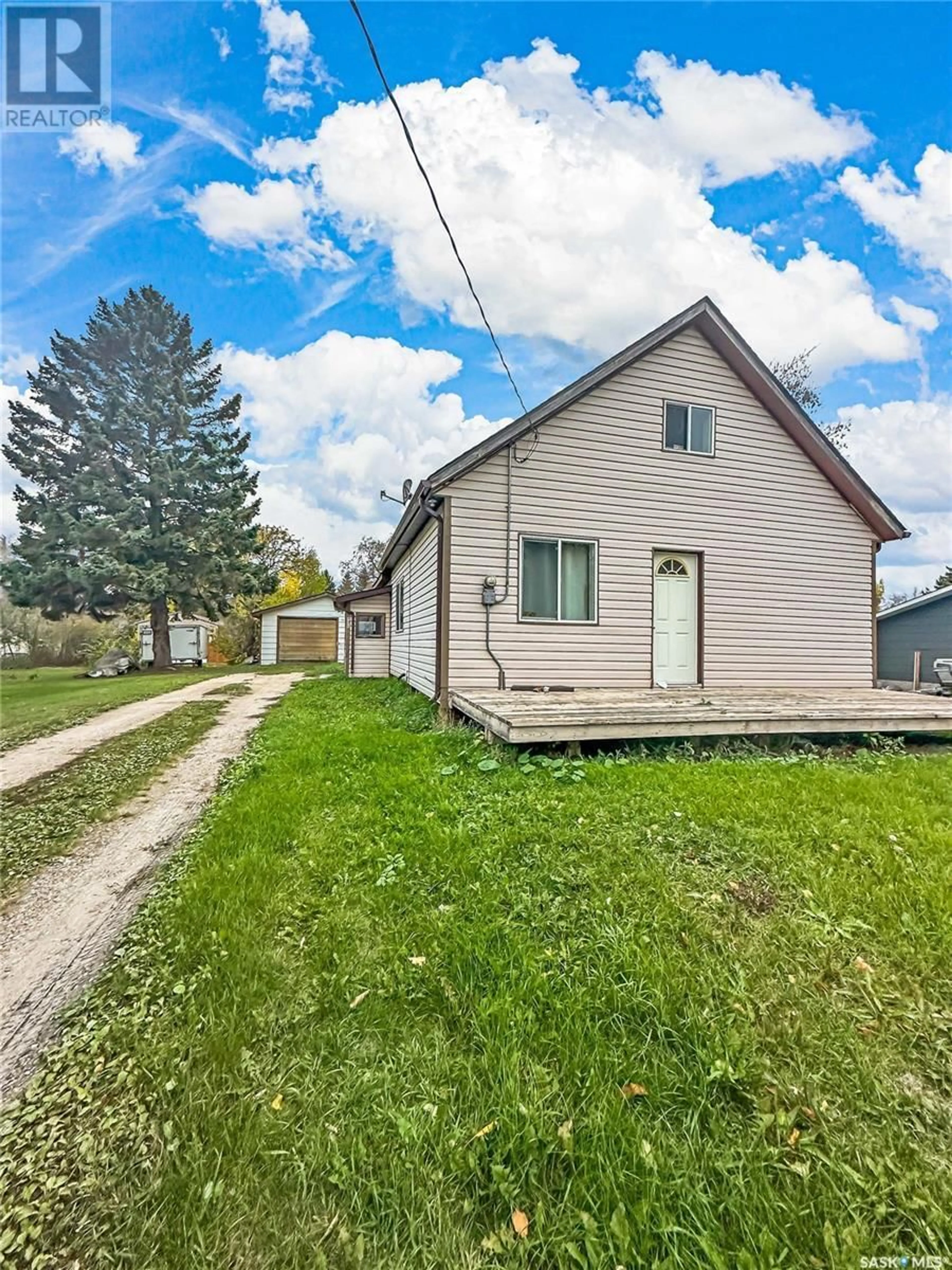 Frontside or backside of a home for 406 Southesk STREET, Whitewood Saskatchewan S0G5C0