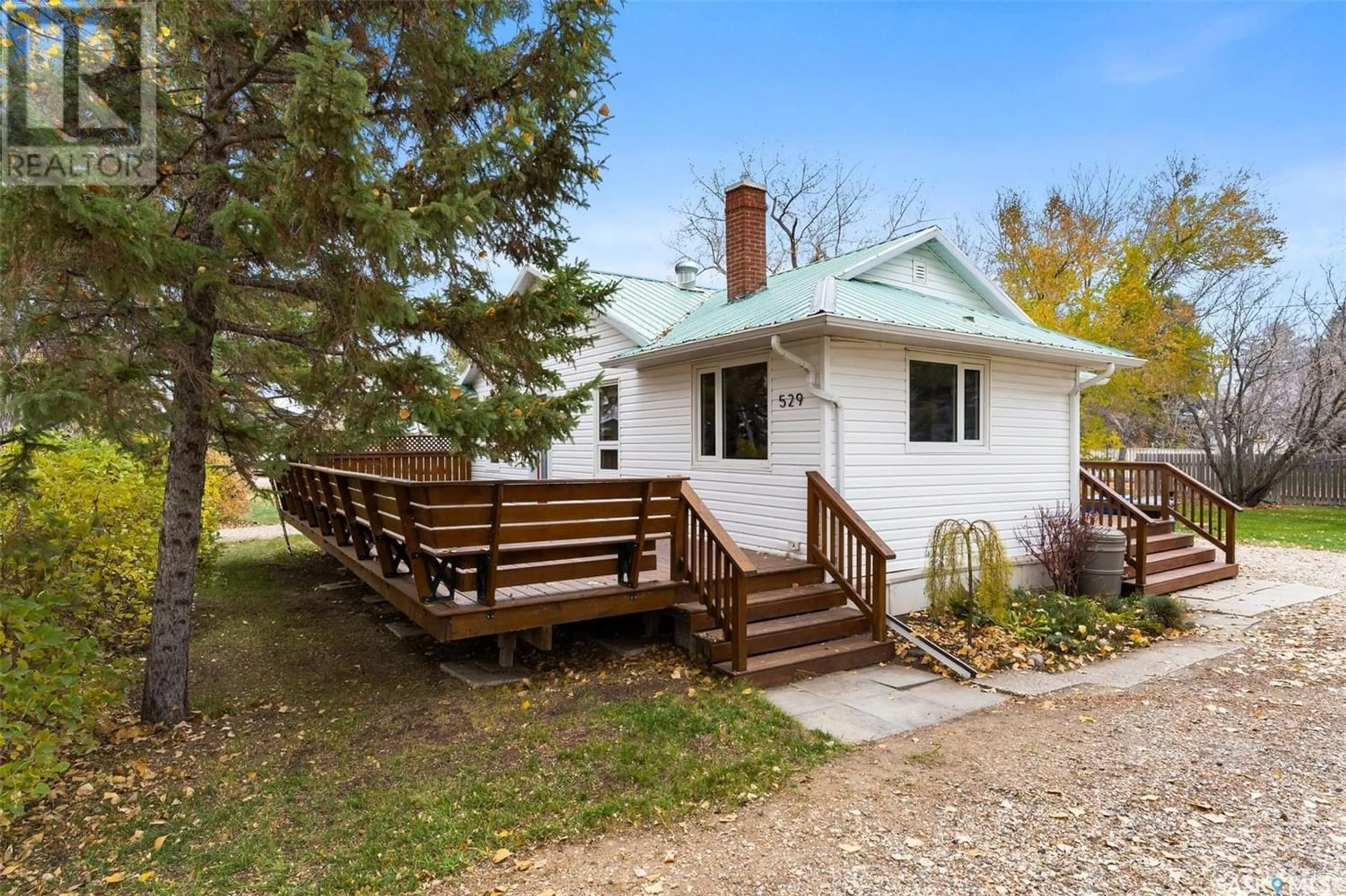 Cottage for 529 MONTGOMERY STREET, Midale Saskatchewan S0C1S0