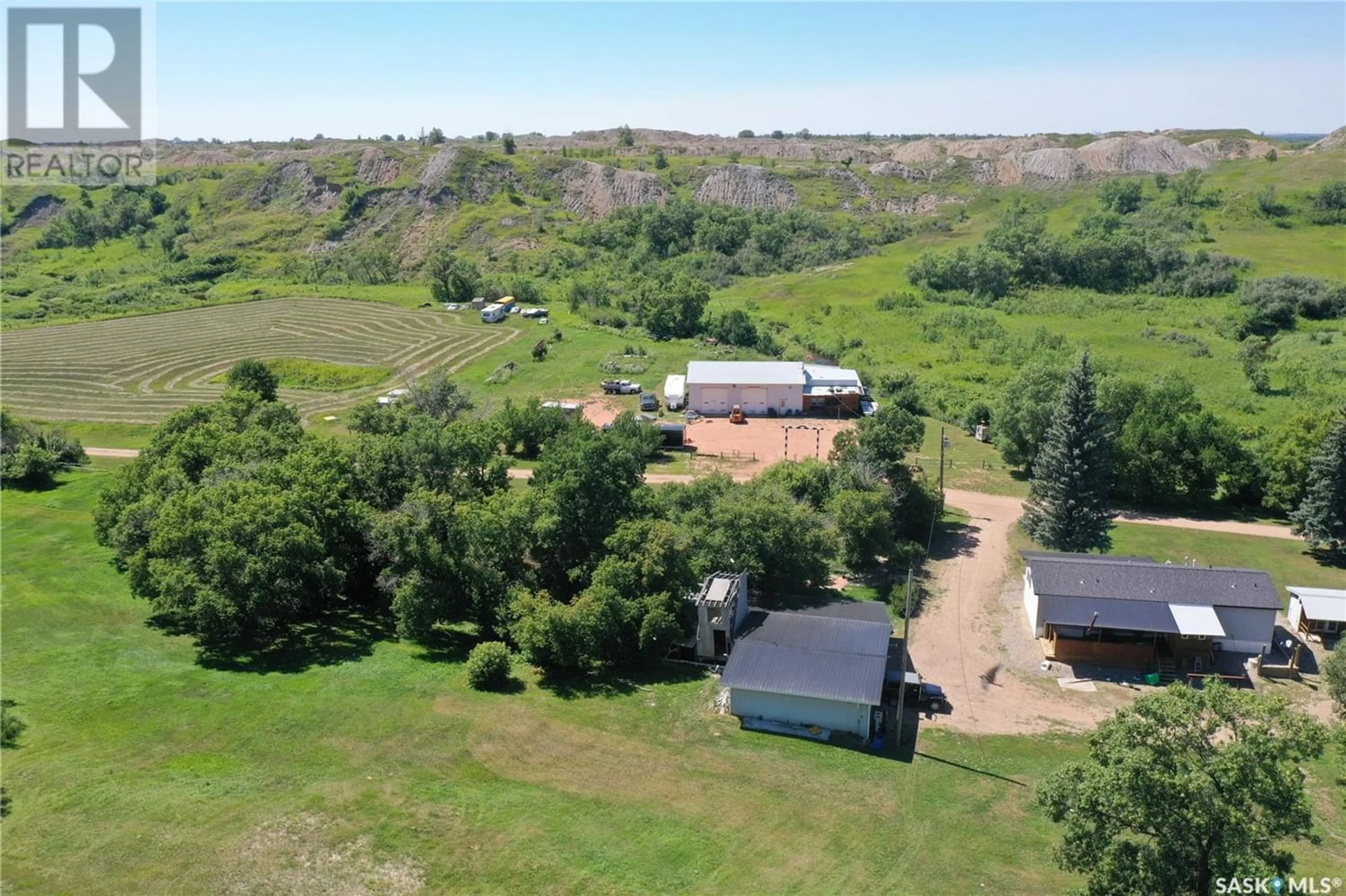 Fenced yard for Langen Homestead Acreage, Estevan Rm No. 5 Saskatchewan S0C0M0