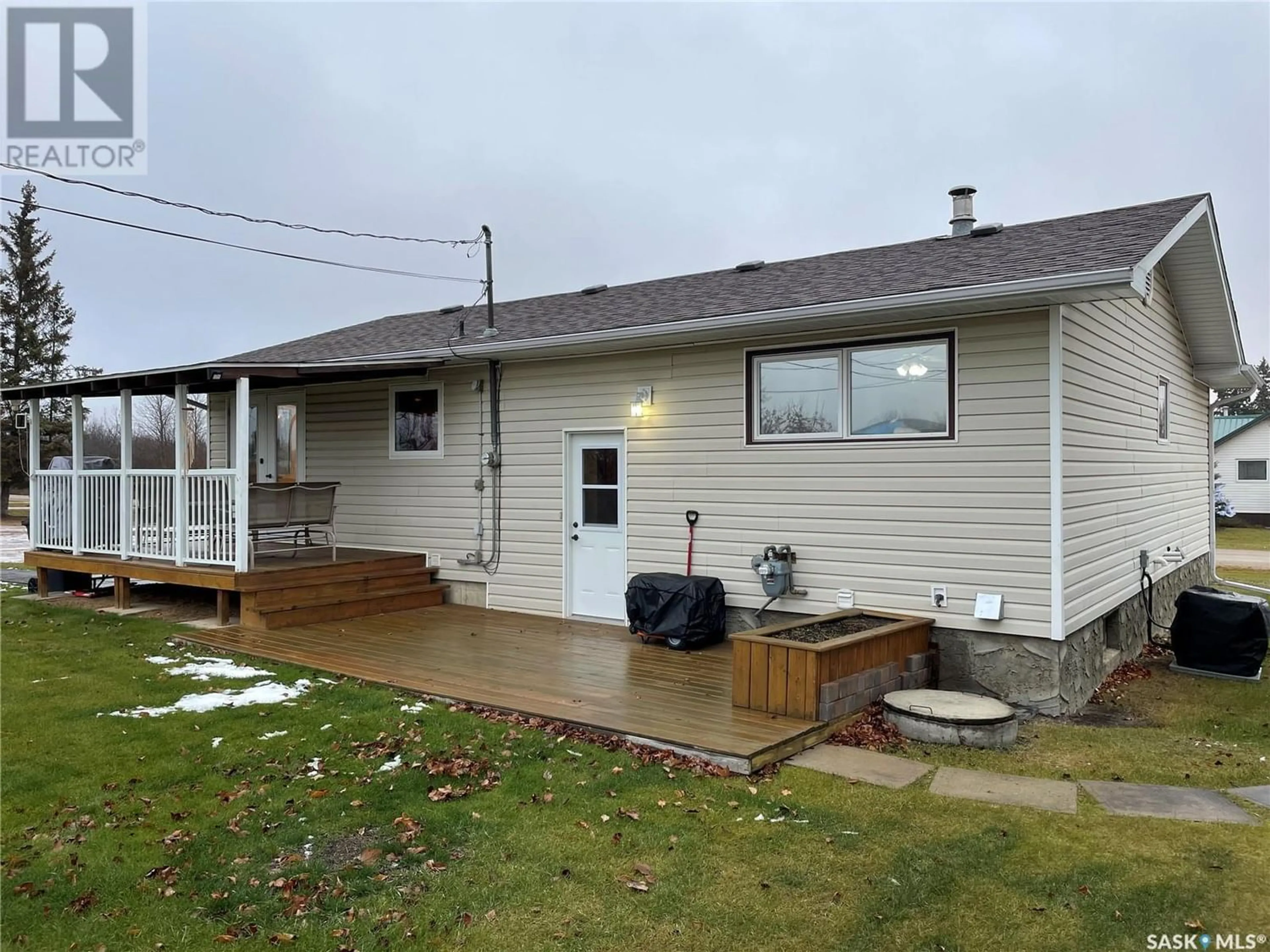 Frontside or backside of a home for 109 2nd STREET NW, Goodsoil Saskatchewan S0M1A0
