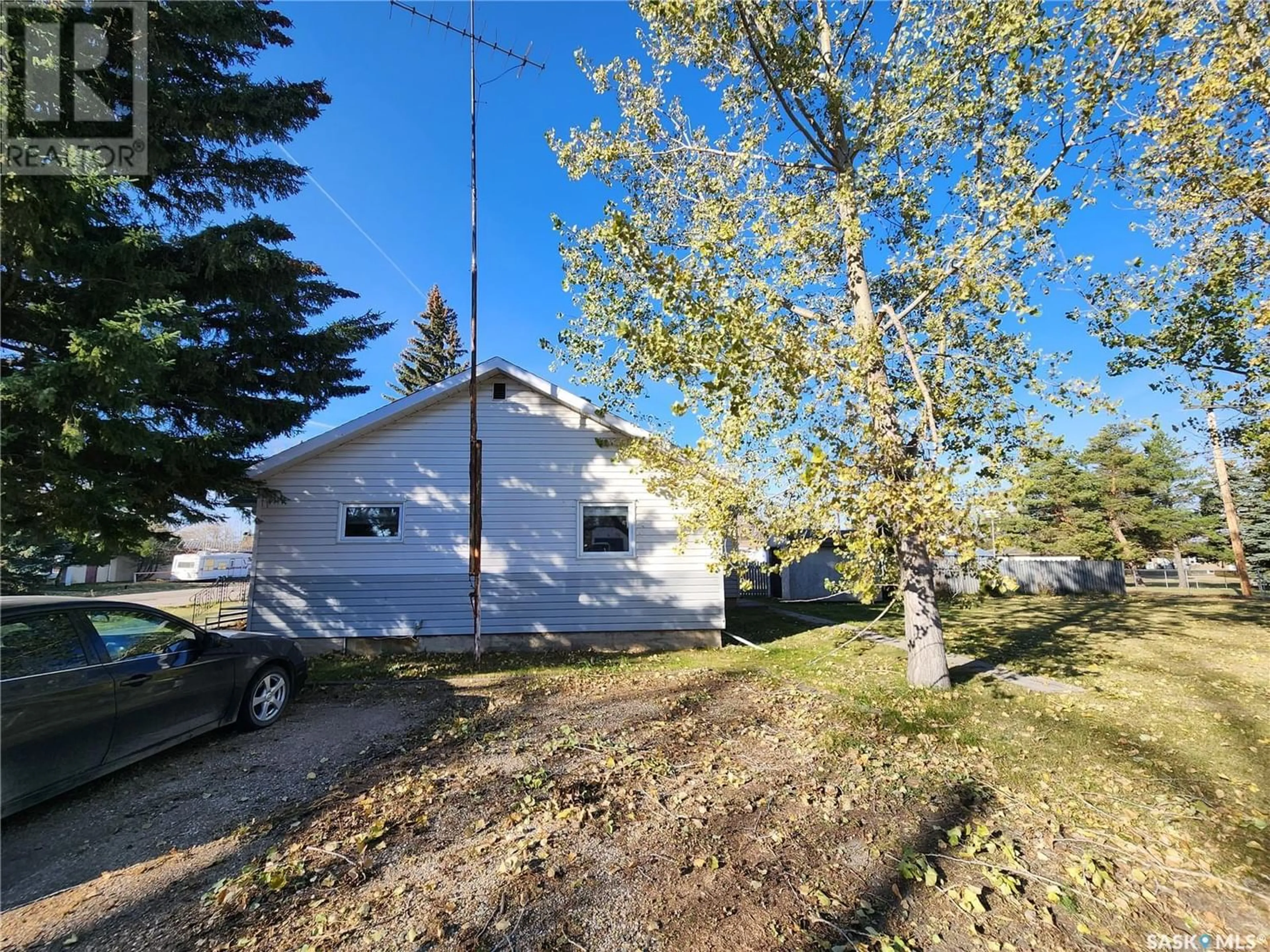 A pic from exterior of the house or condo for 623 1st AVENUE N, Glenavon Saskatchewan S0G1Y0