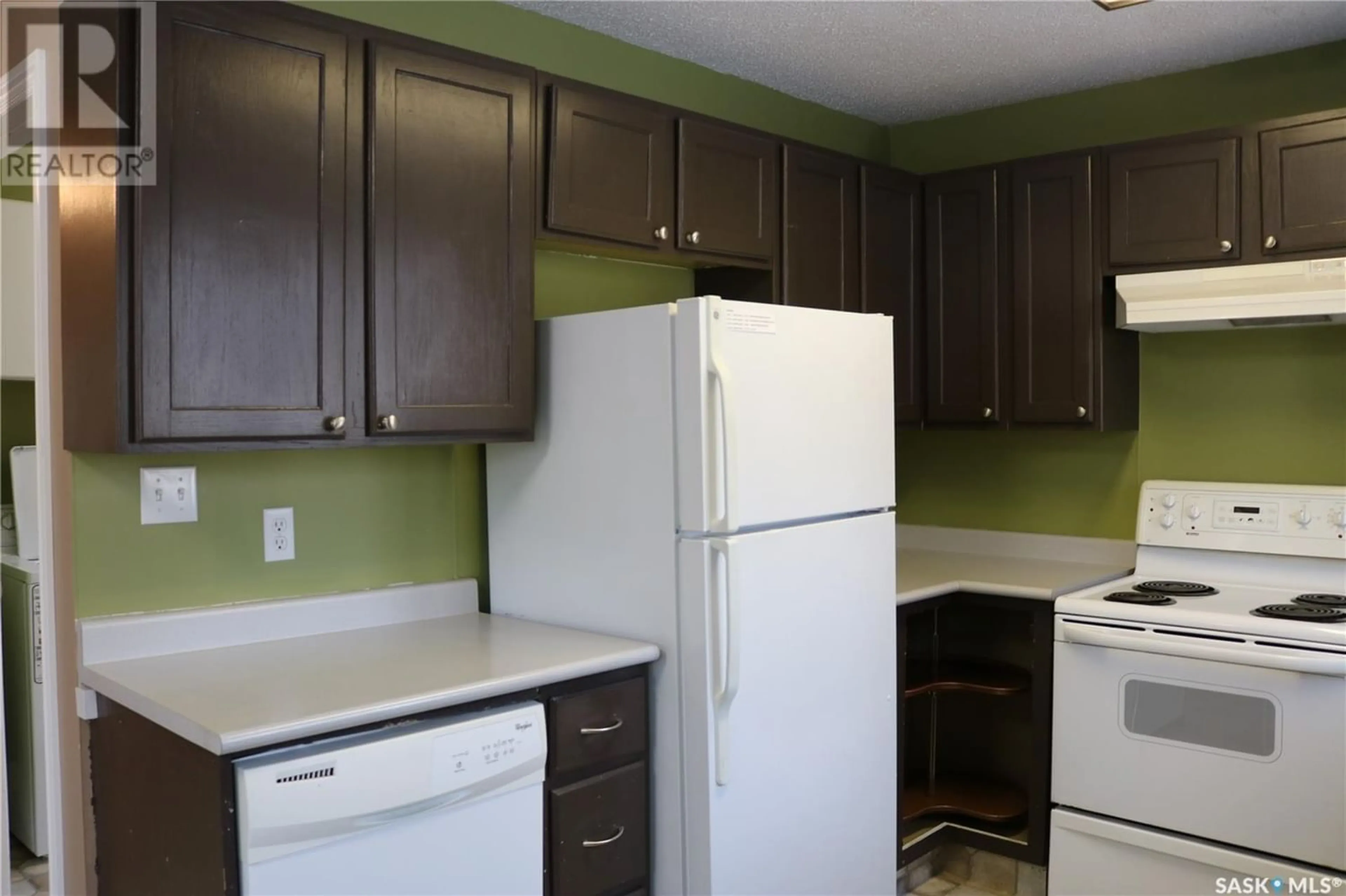 Standard kitchen for 405 Lalonde STREET, Whitewood Saskatchewan S0G5C0