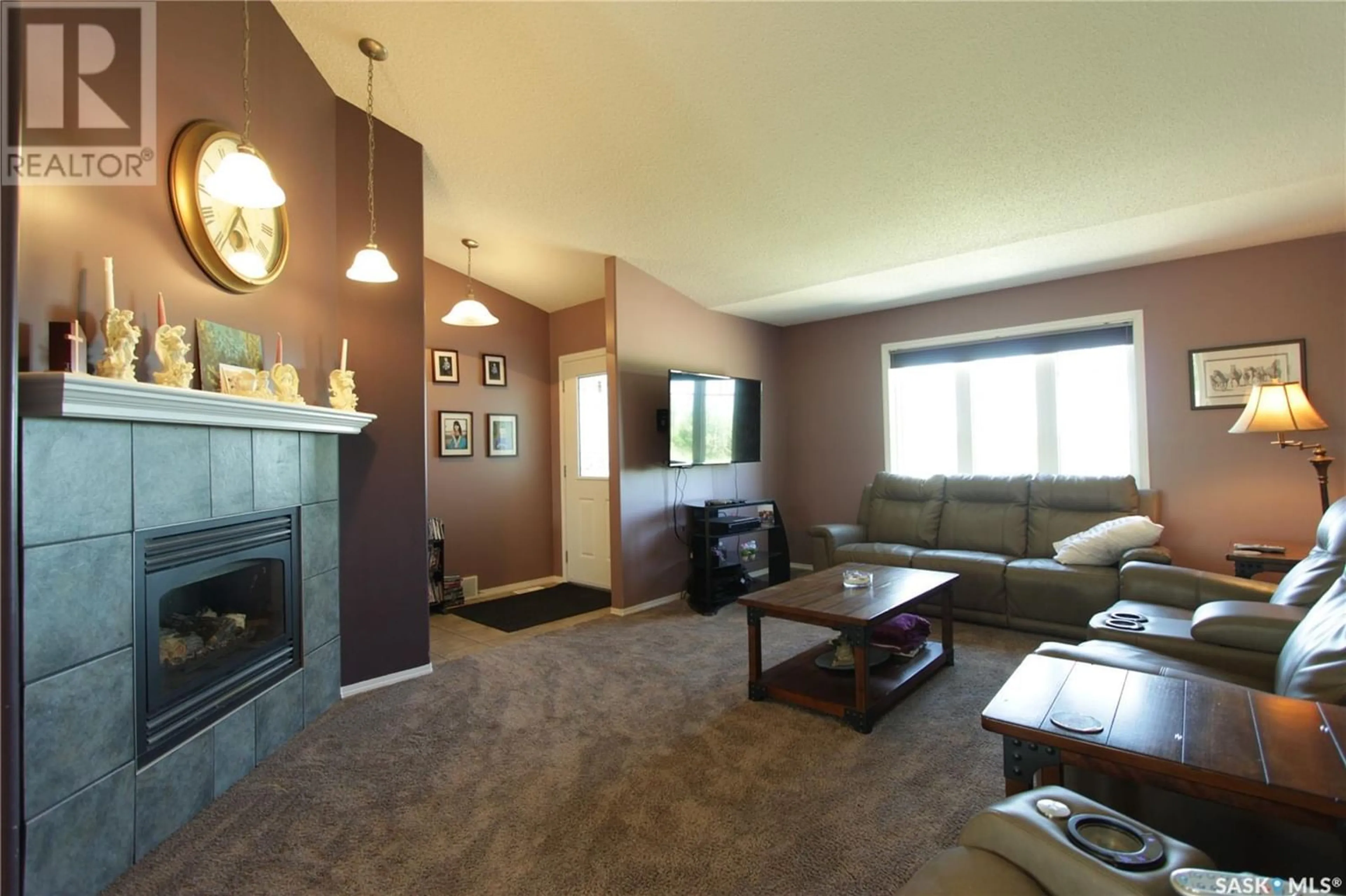 Living room for Moose Jaw Commuter Acreage - Gerbrandt, Chaplin Rm No. 164 Saskatchewan S0H0V0