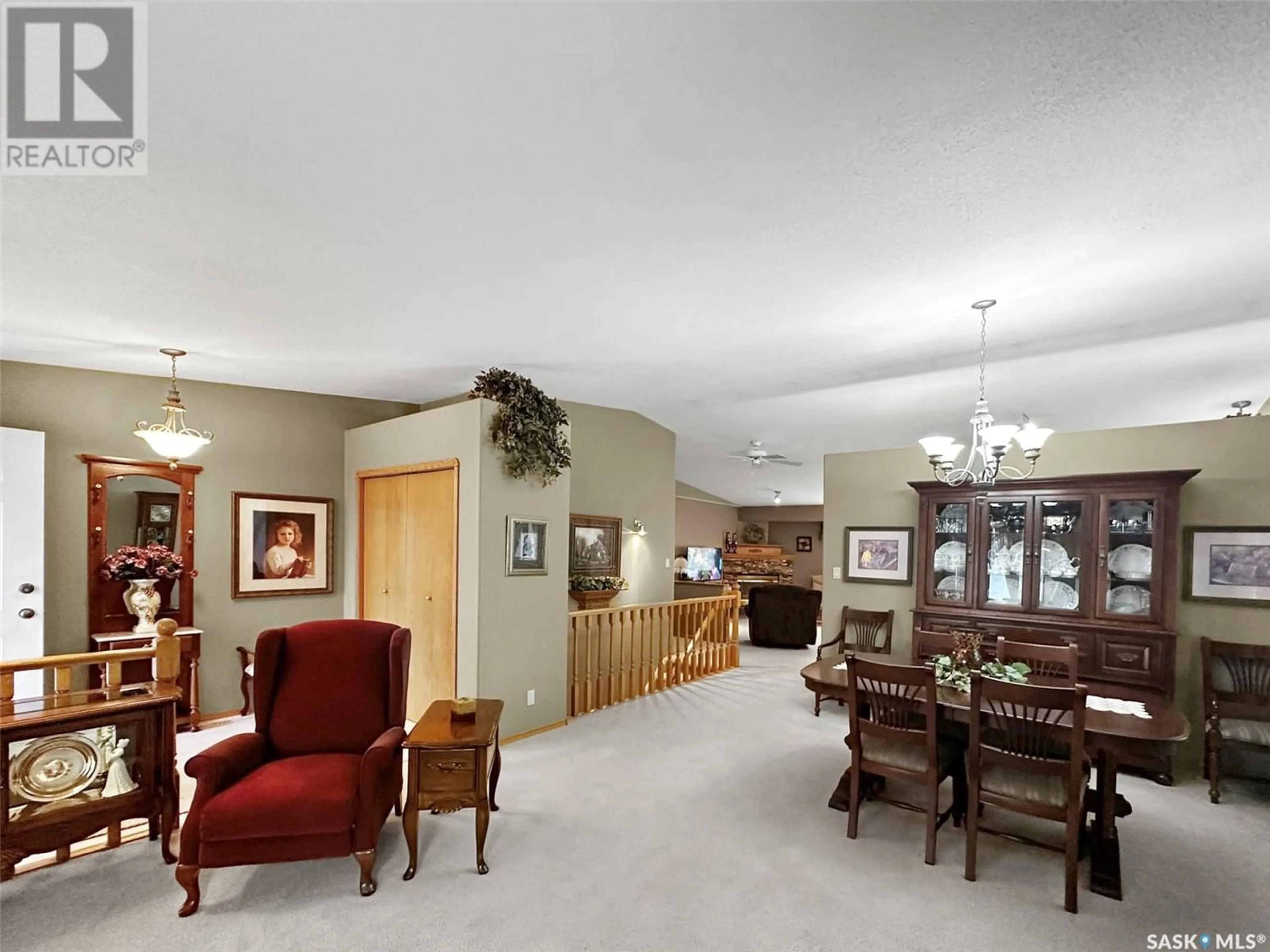 Indoor foyer for 114 202 Lister Kaye CRESCENT, Swift Current Saskatchewan S9H5A7