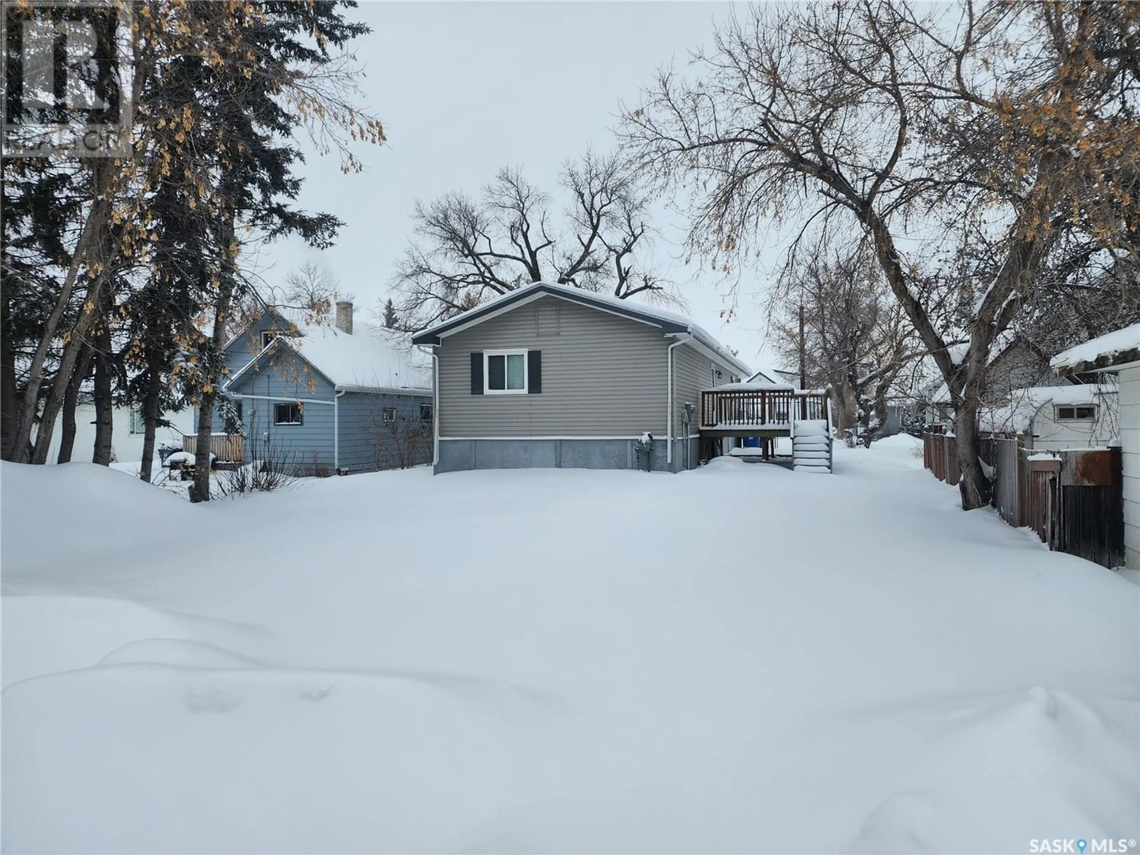 Frontside or backside of a home for 147 6th AVENUE E, Melville Saskatchewan S0A2P0