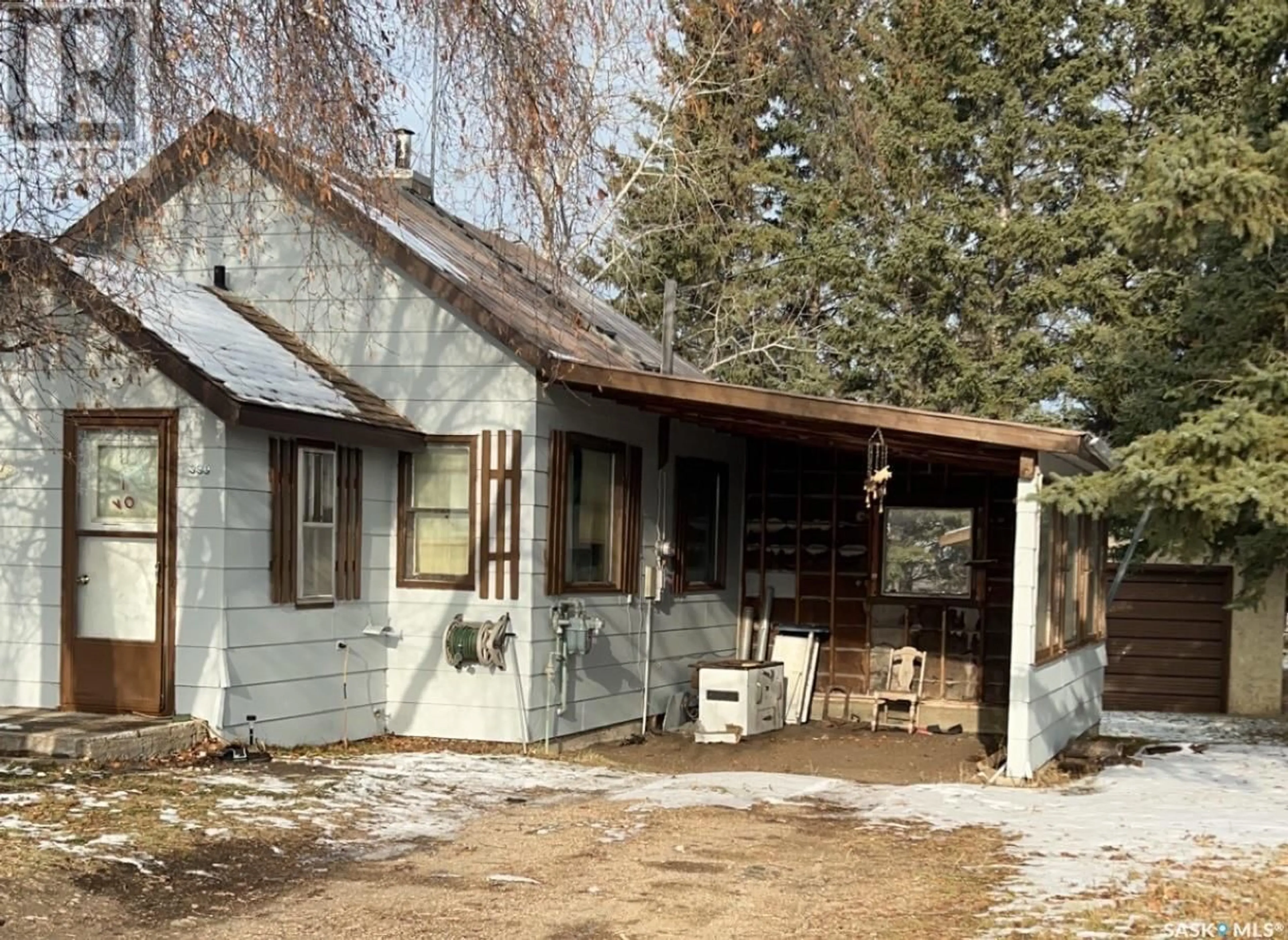 Cottage for 330 Railway AVENUE, Sturgis Saskatchewan S0A4A0