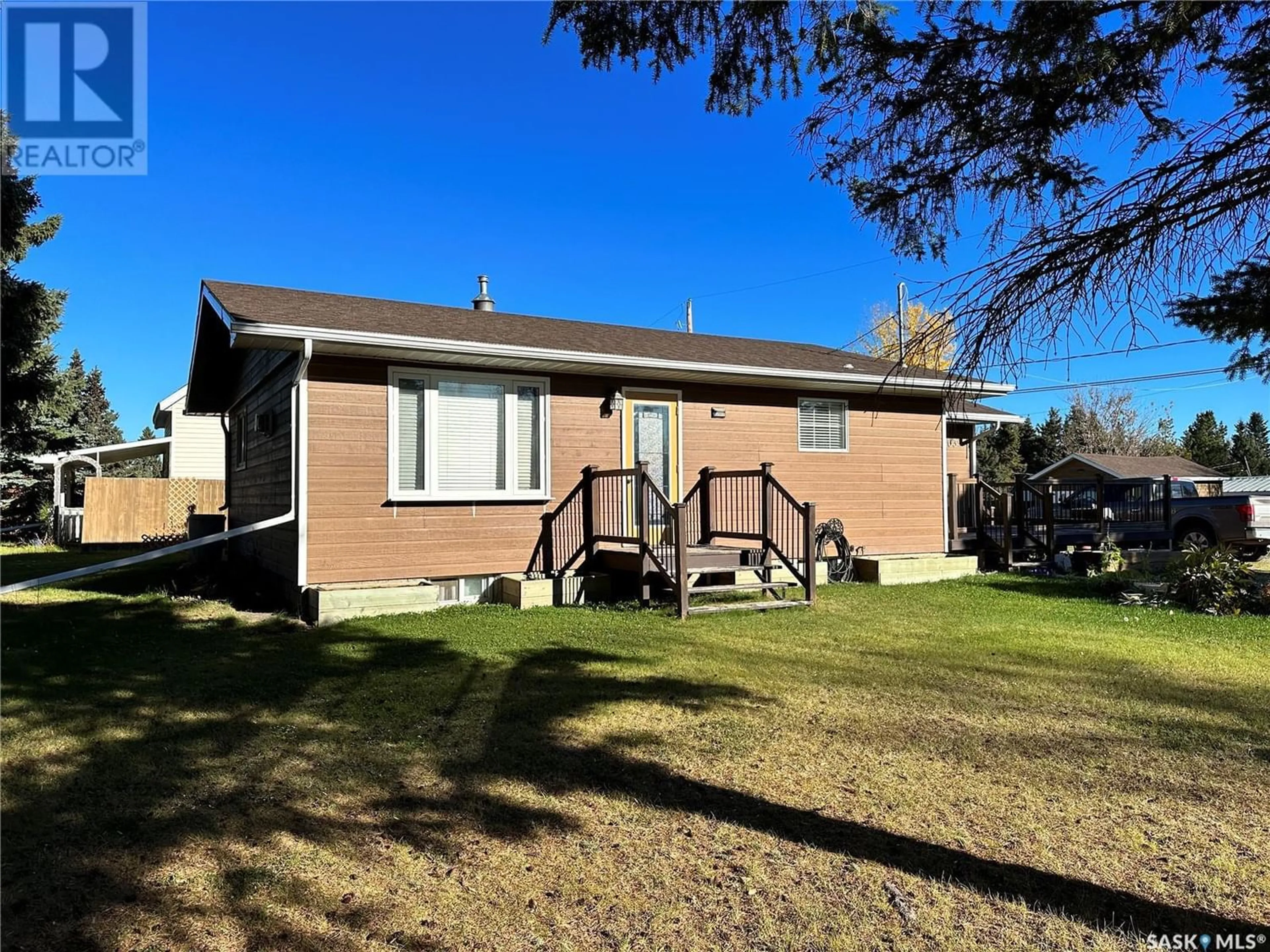 Frontside or backside of a home for 103 Lemieux CRESCENT, Leoville Saskatchewan S0J2M0