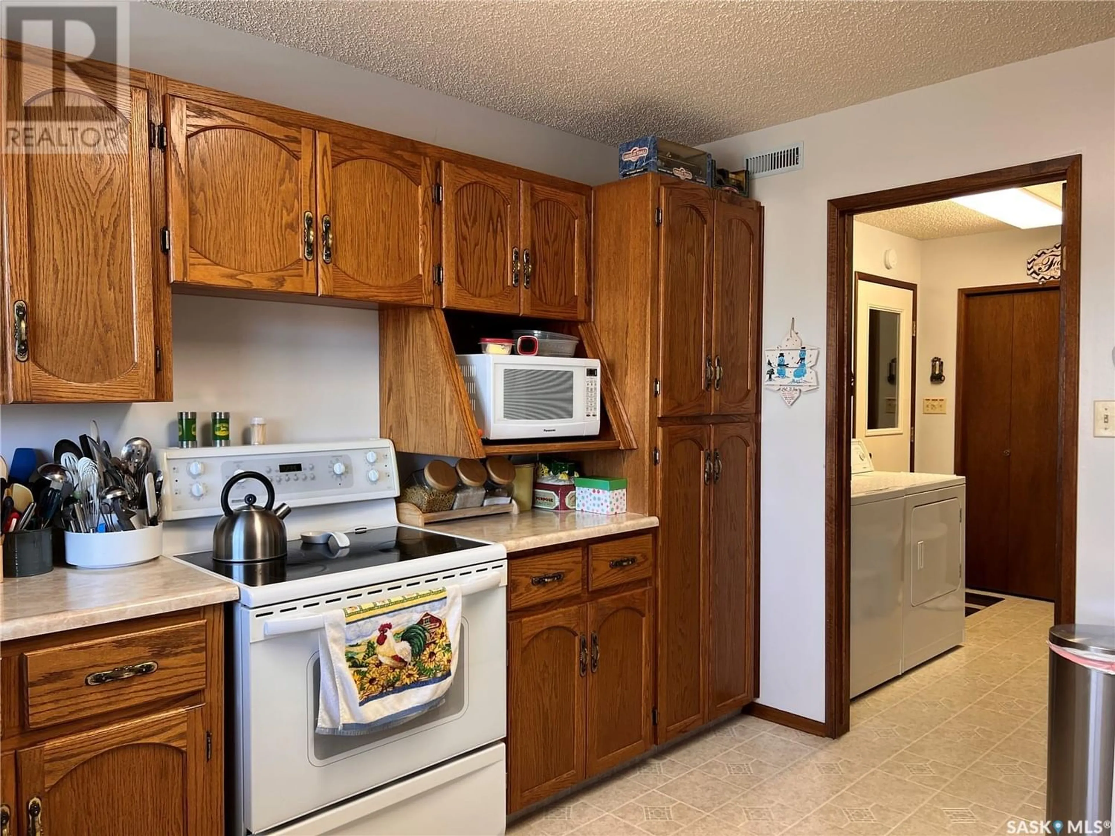 Standard kitchen for 605 1st AVENUE, Raymore Saskatchewan S0A3J0