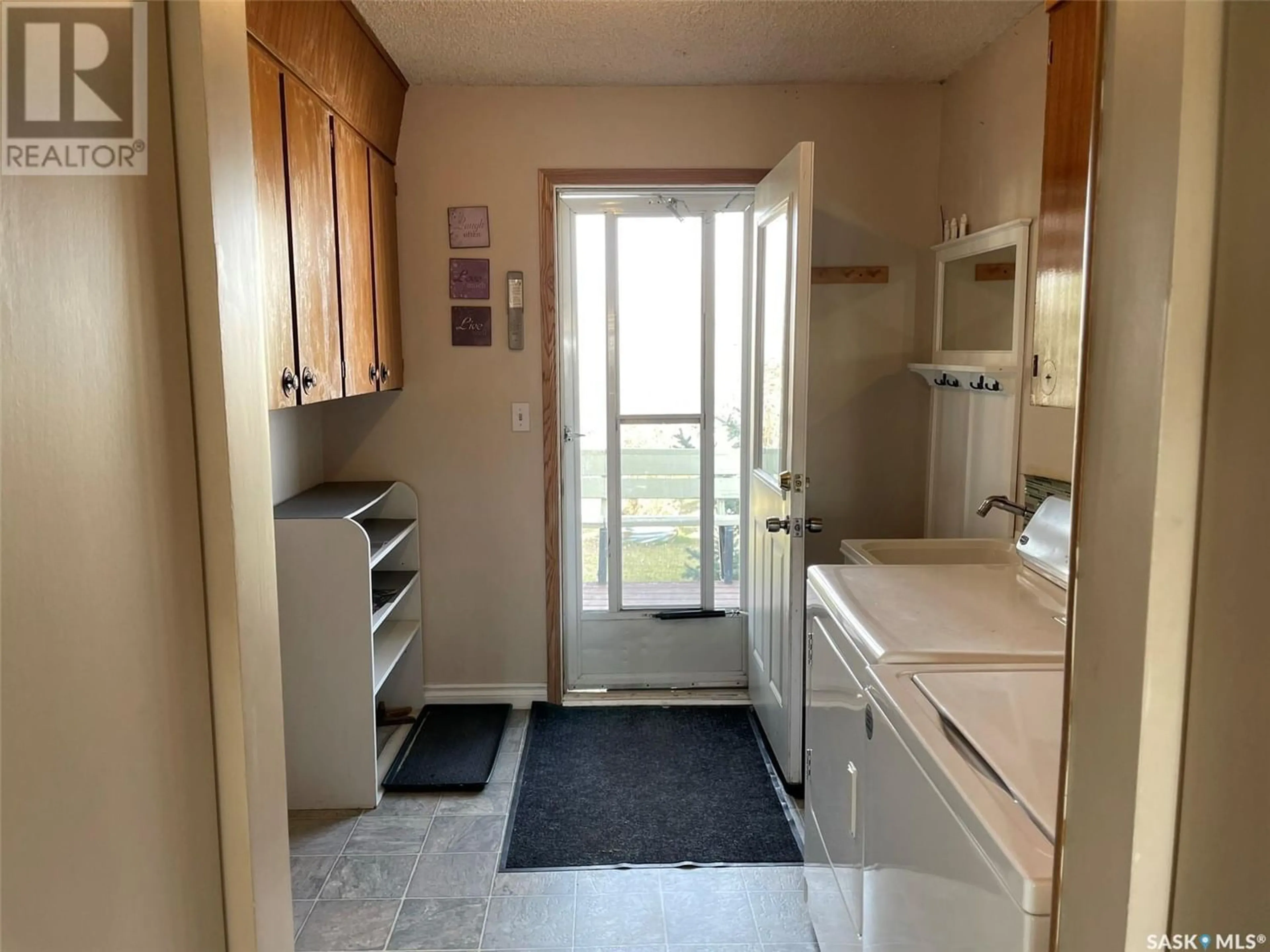 Standard kitchen for Hoium Acreage, Cymri Rm No. 36 Saskatchewan S0C1S0