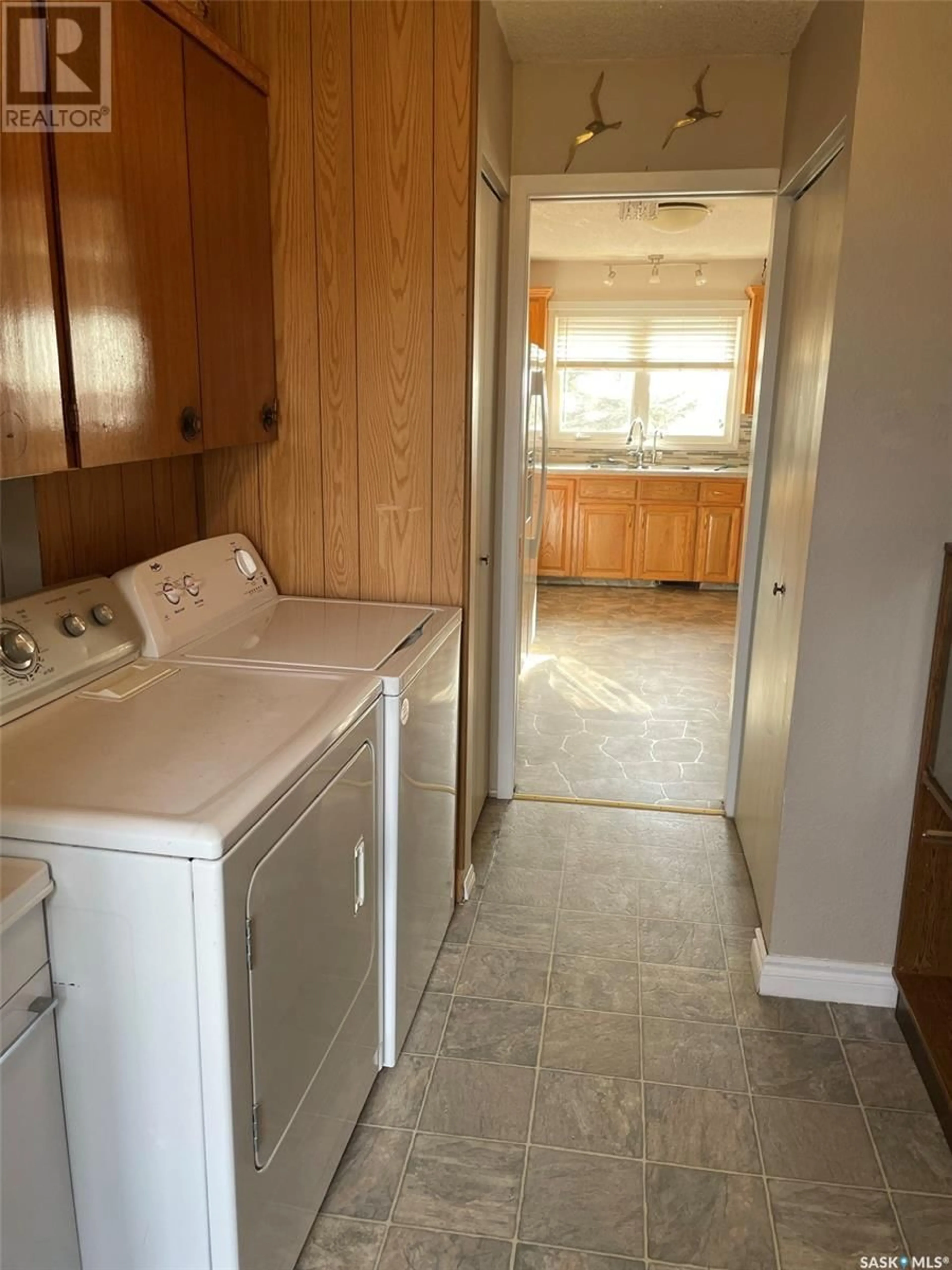 Laundry room for Hoium Acreage, Cymri Rm No. 36 Saskatchewan S0C1S0