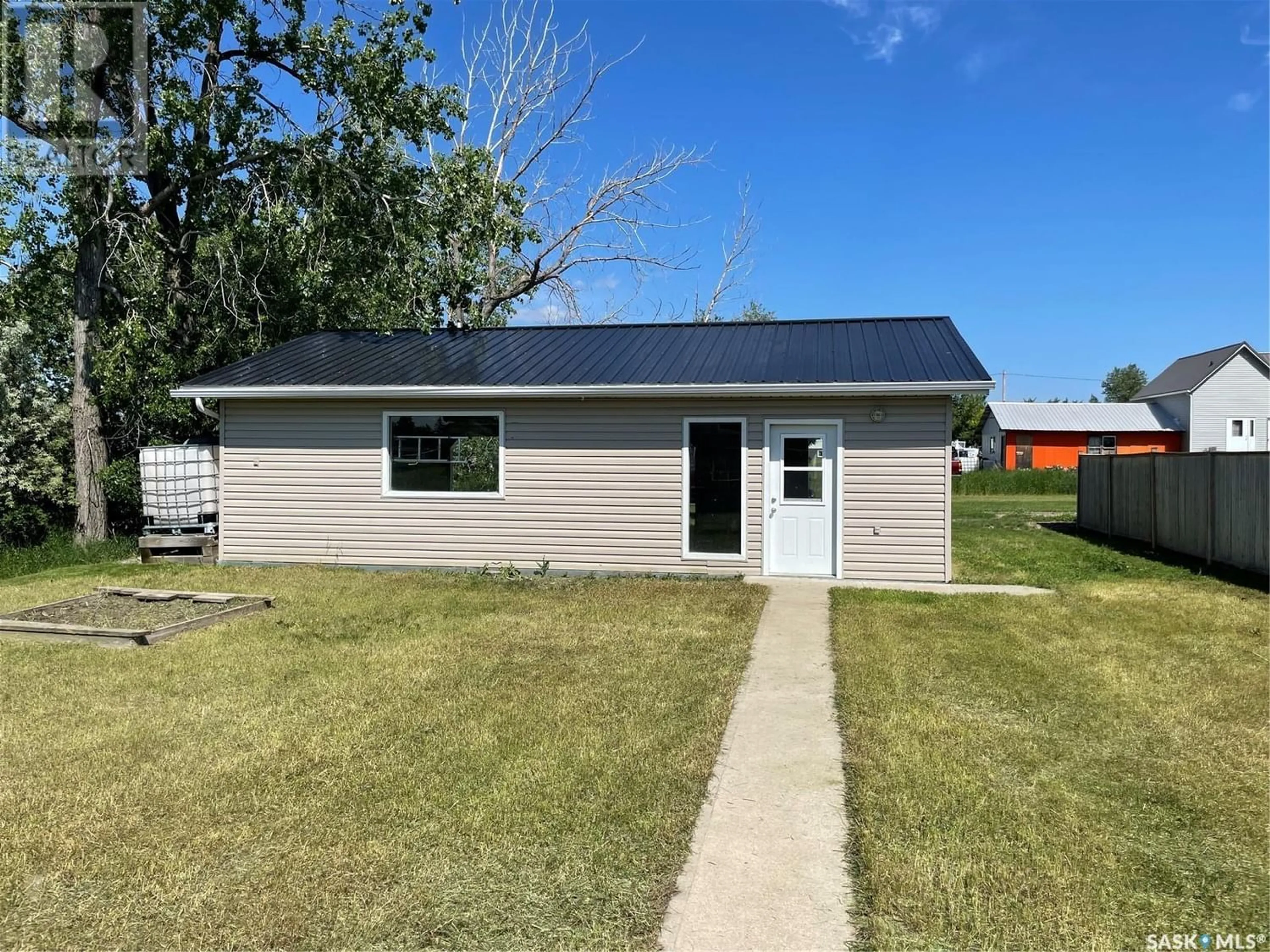 Shed for 568 Sorlien AVENUE, Macoun Saskatchewan S0C1P0