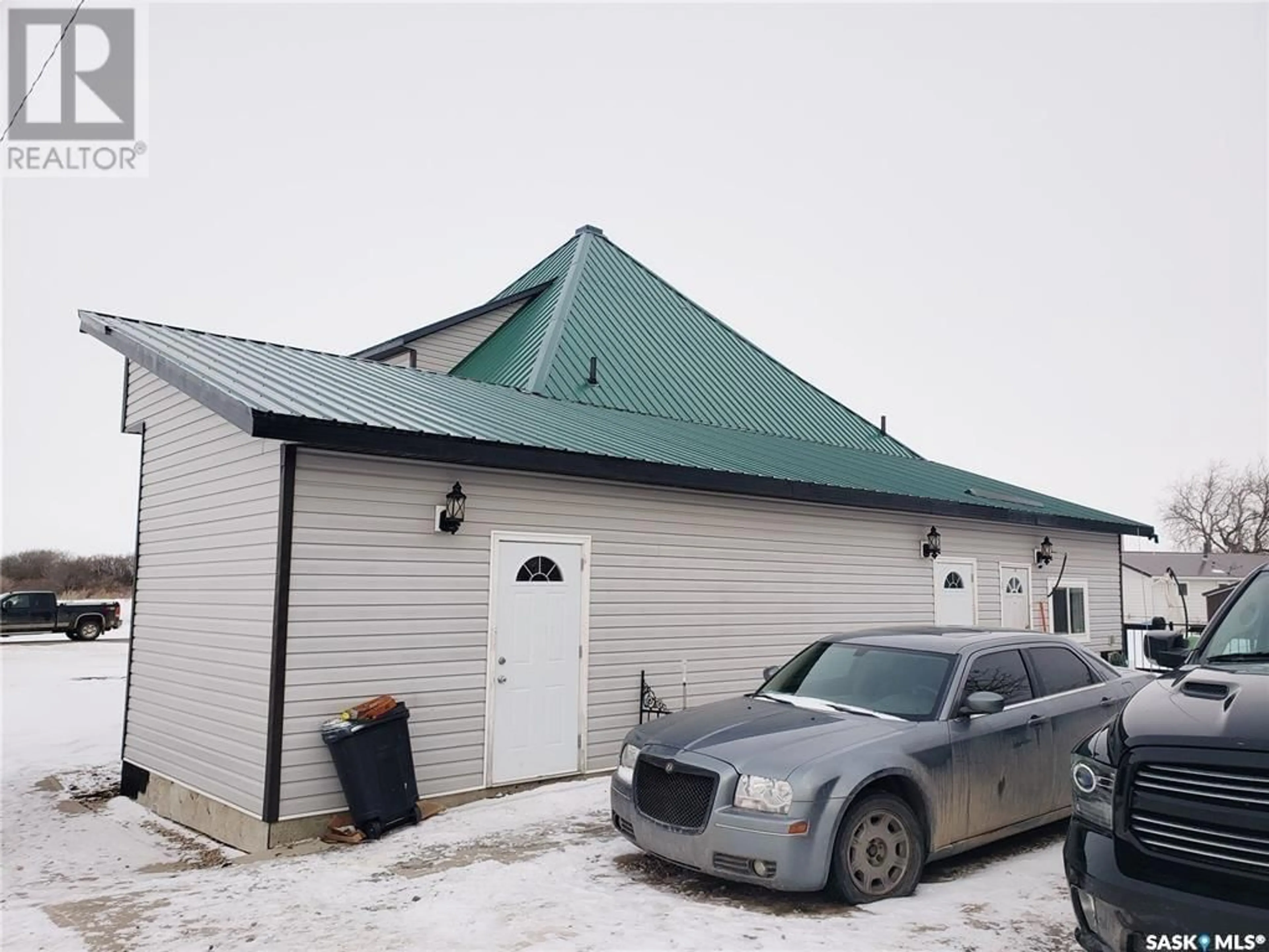 Outside view for 707 Railway AVENUE, Neudorf Saskatchewan S0A2T0