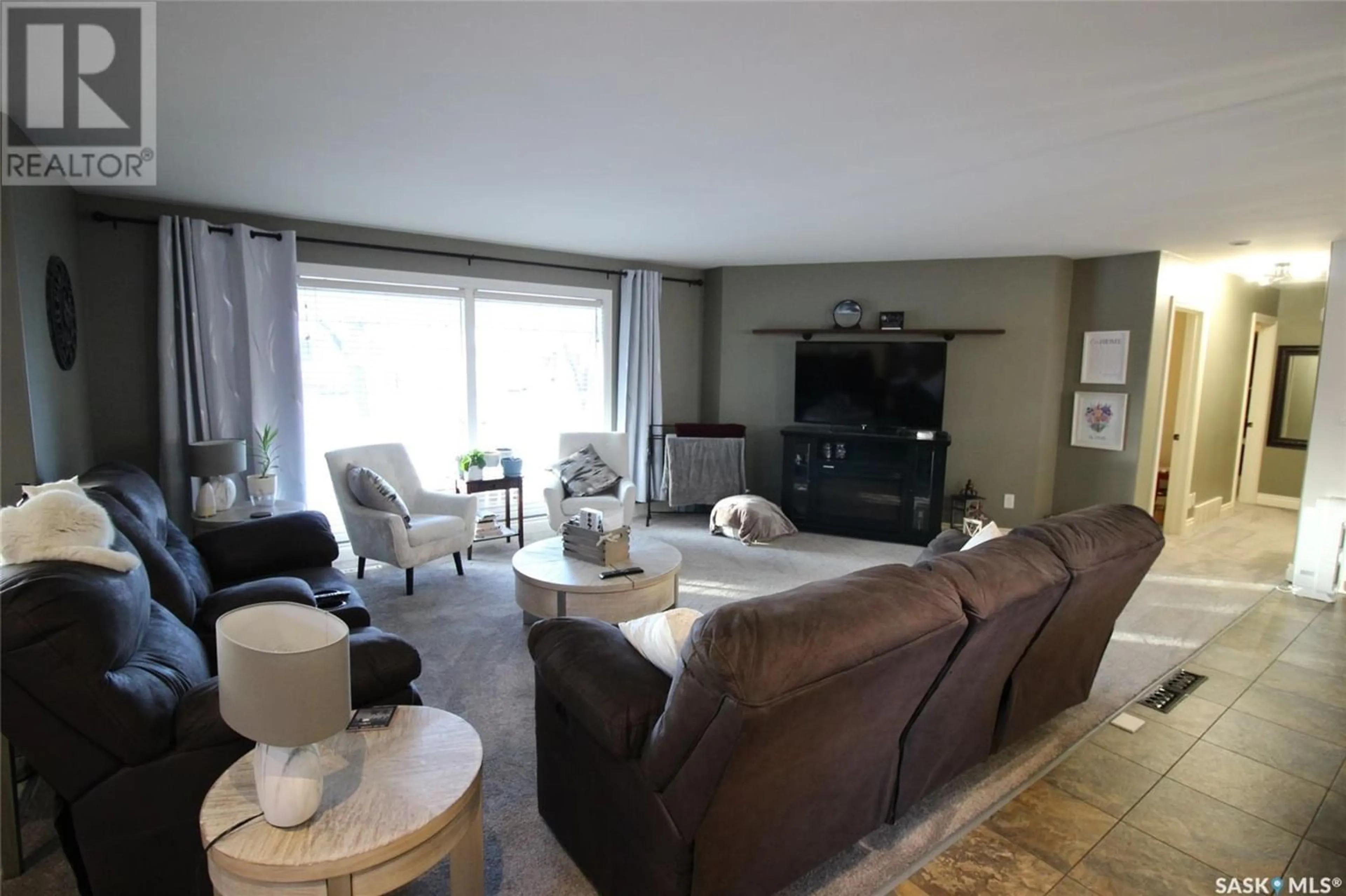 Living room for 575 6th AVENUE W, Shaunavon Saskatchewan S0N2M0