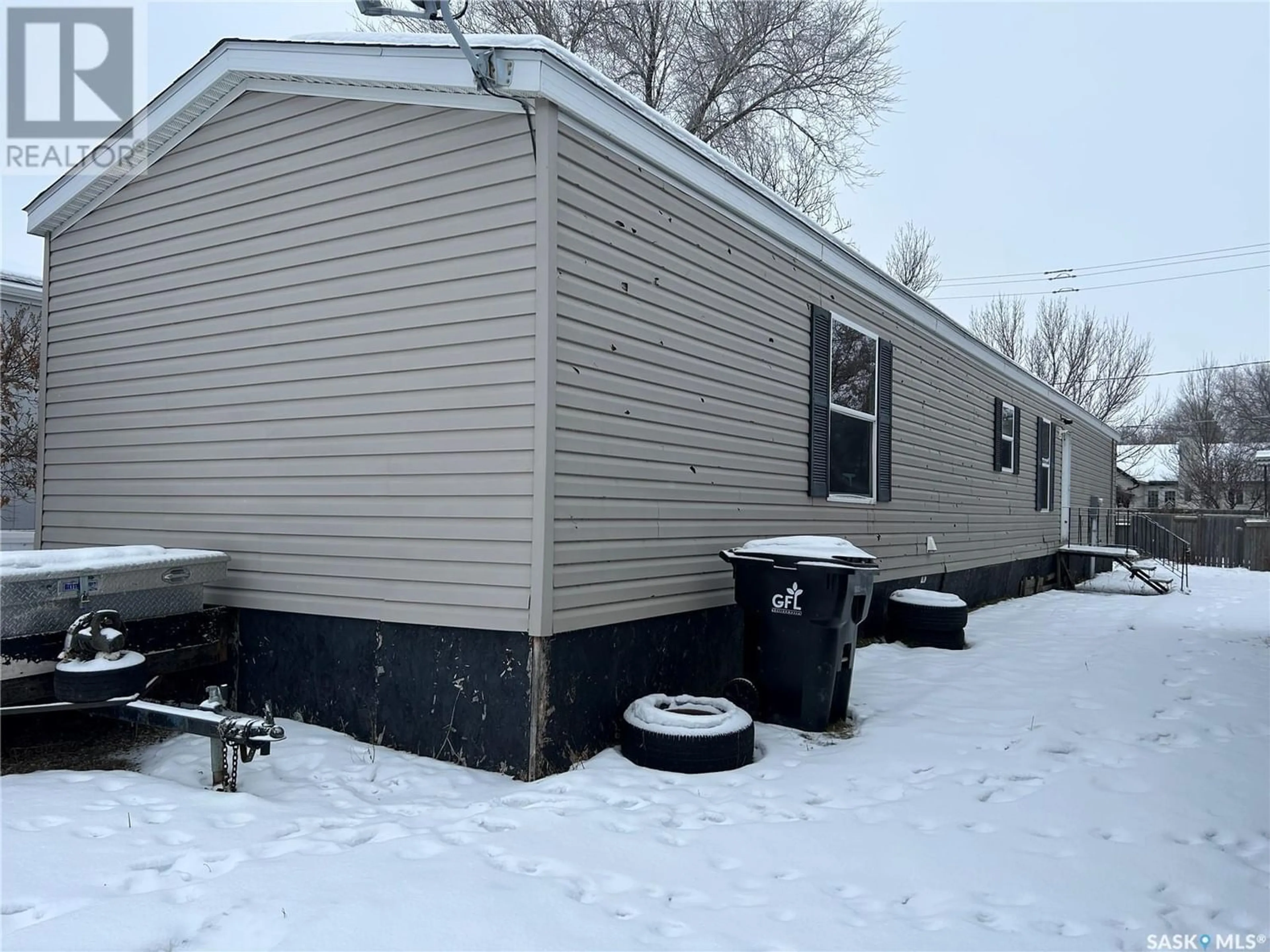 A pic from exterior of the house or condo for 318 Walsh STREET, Bienfait Saskatchewan S0C0M0