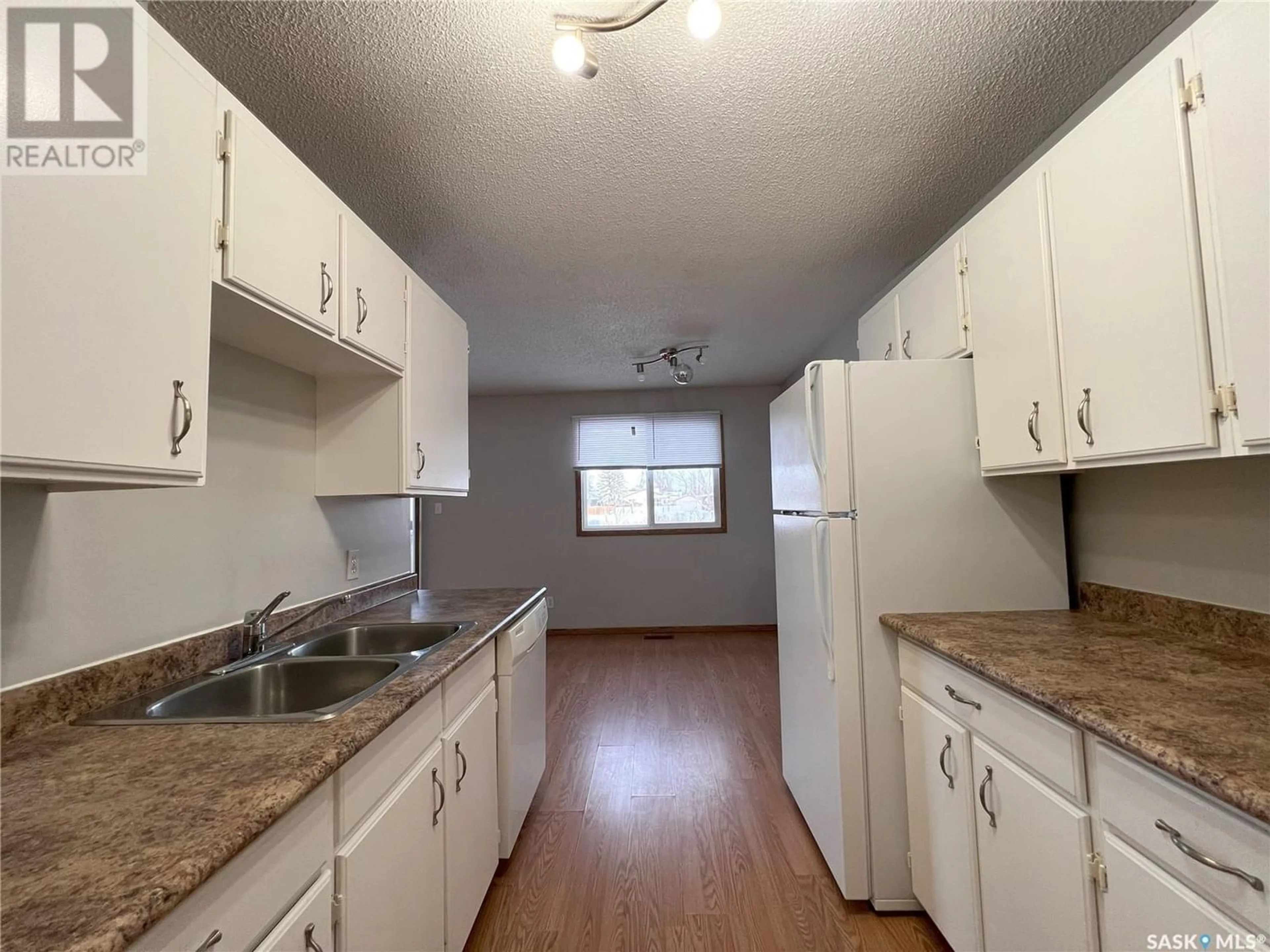 Standard kitchen for 9039 Panton AVENUE, North Battleford Saskatchewan S9A3J8