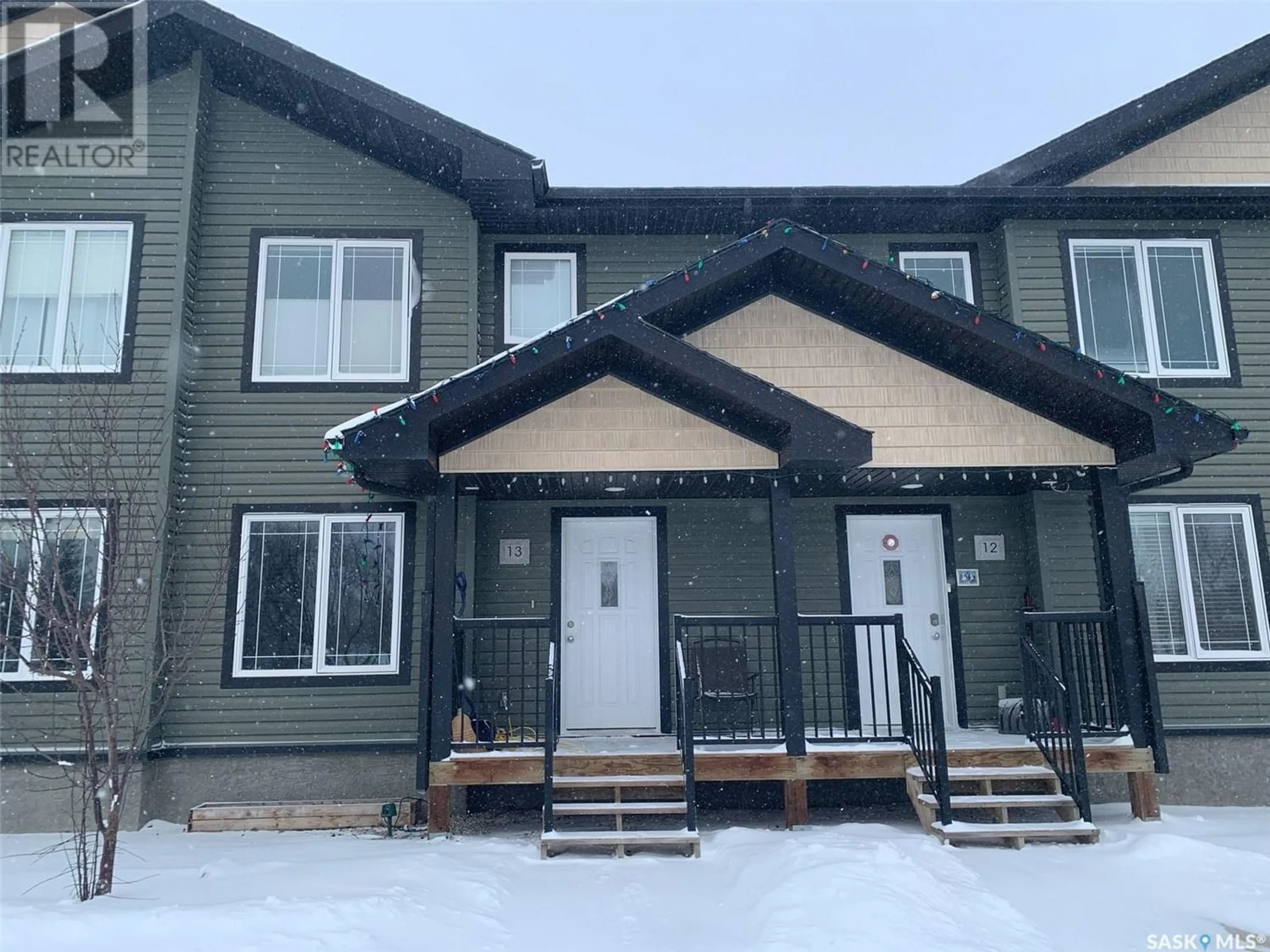A pic from exterior of the house or condo for 13 815 5th STREET NE, Weyburn Saskatchewan S4H2K9