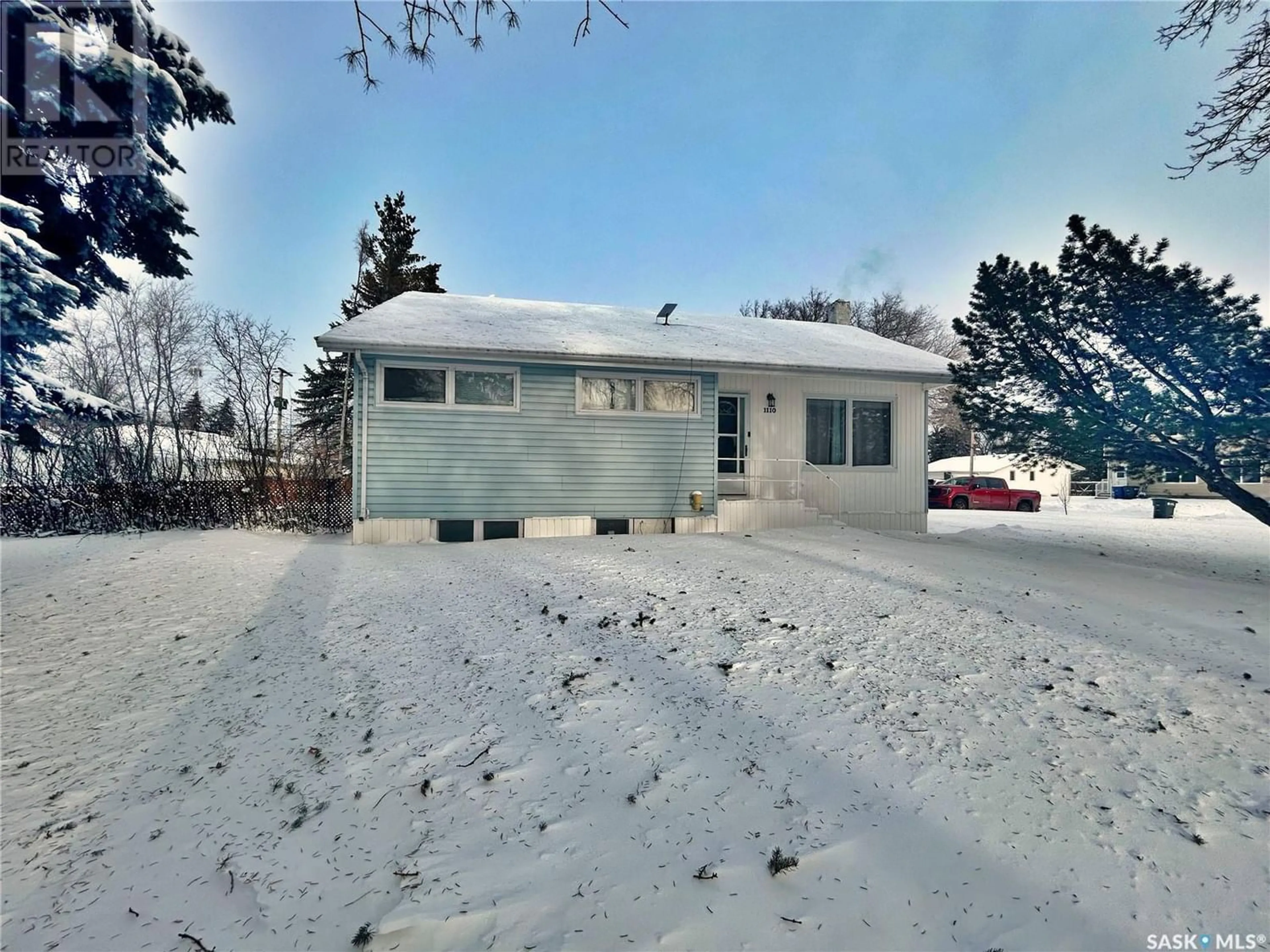 Home with unknown exterior material for 1110 Windover AVENUE, Moosomin Saskatchewan S0G3N0