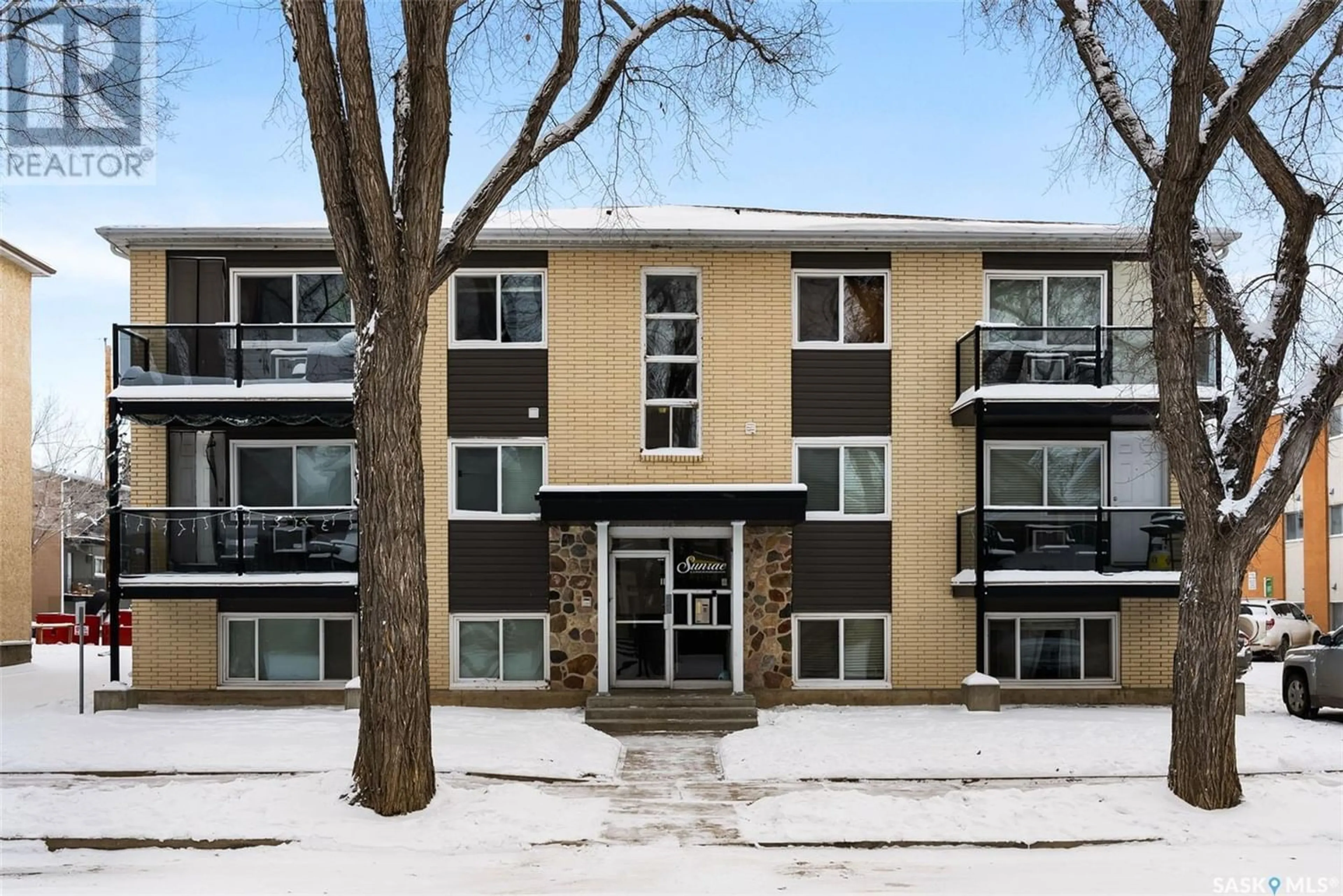 A pic from exterior of the house or condo for 3 2157 Rae STREET, Regina Saskatchewan S4T2E8