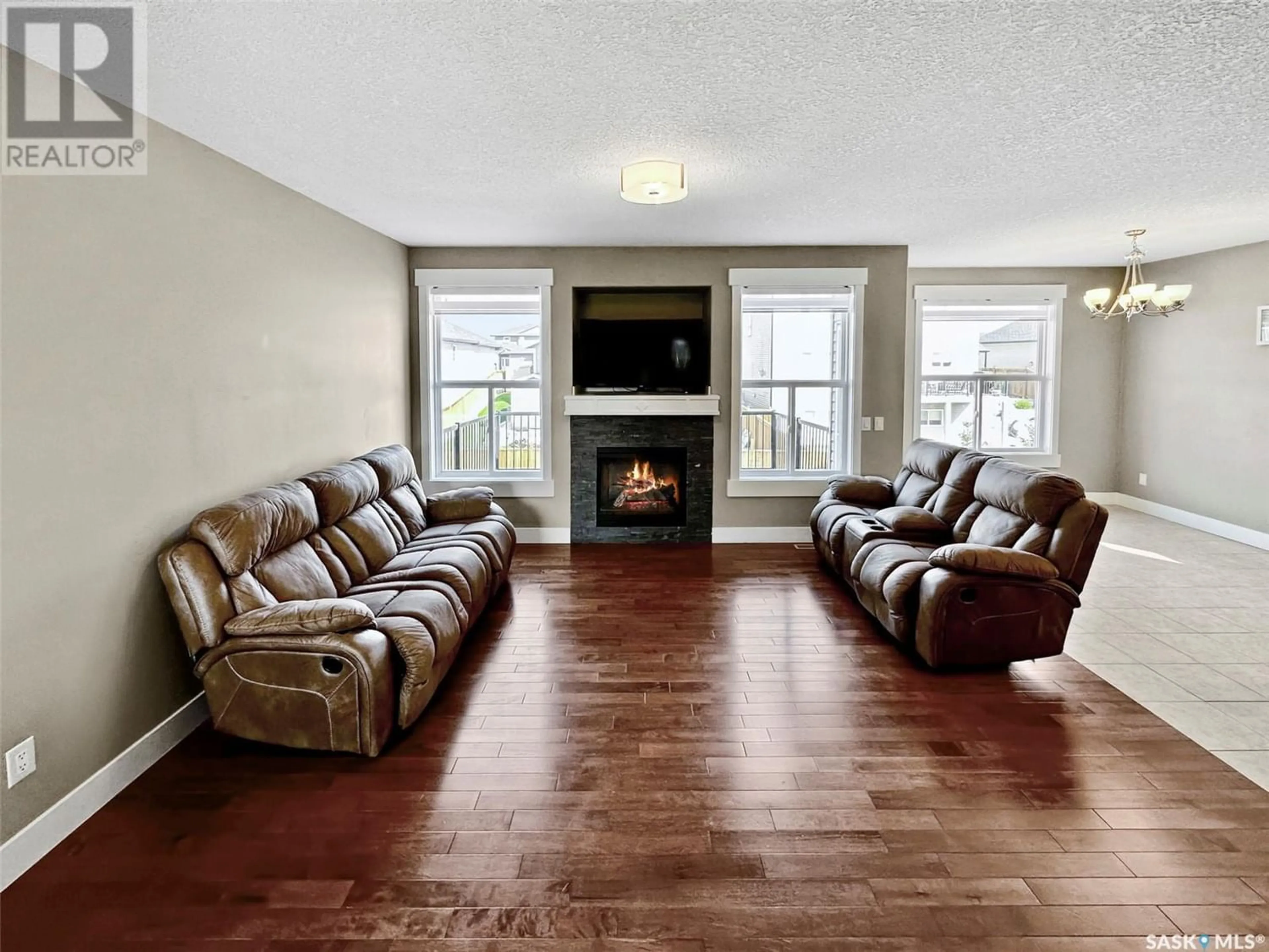 Living room for 133 Valley Park PLACE, Swift Current Saskatchewan S9H5N2