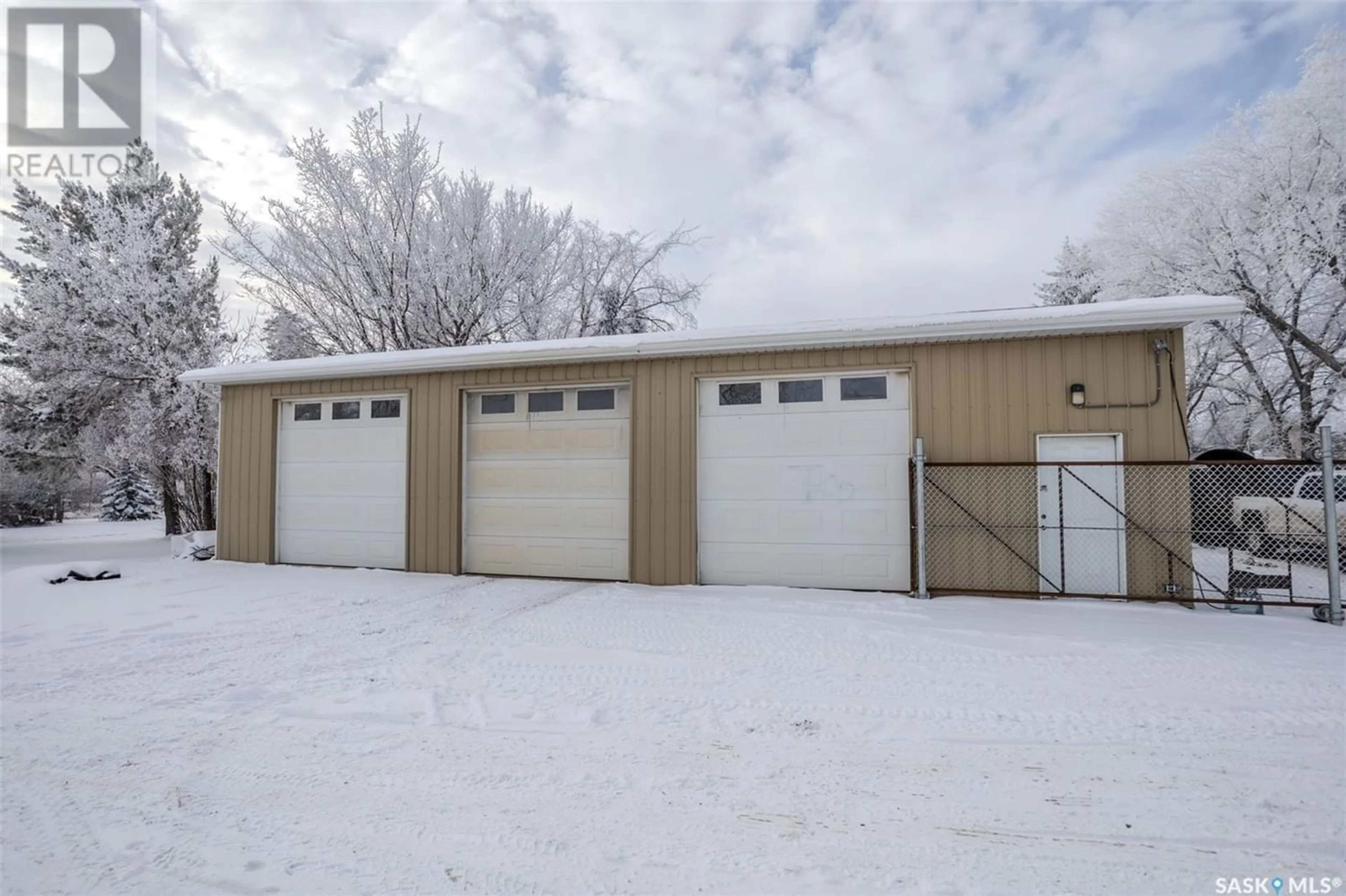 Indoor garage for 1242 113th STREET, North Battleford Saskatchewan S9A2M2