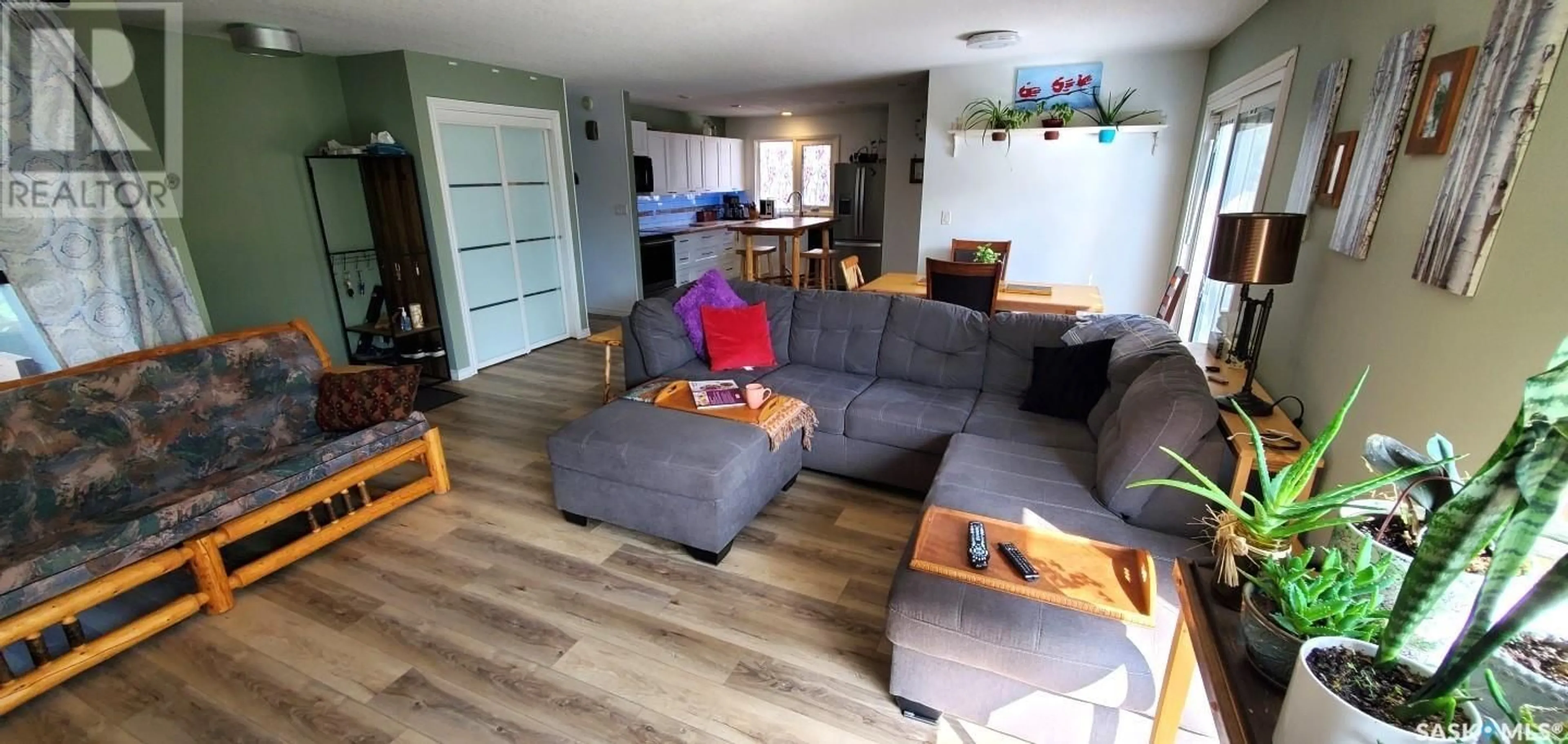 Living room for 217 10th AVENUE W, Kindersley Saskatchewan S0L1S0