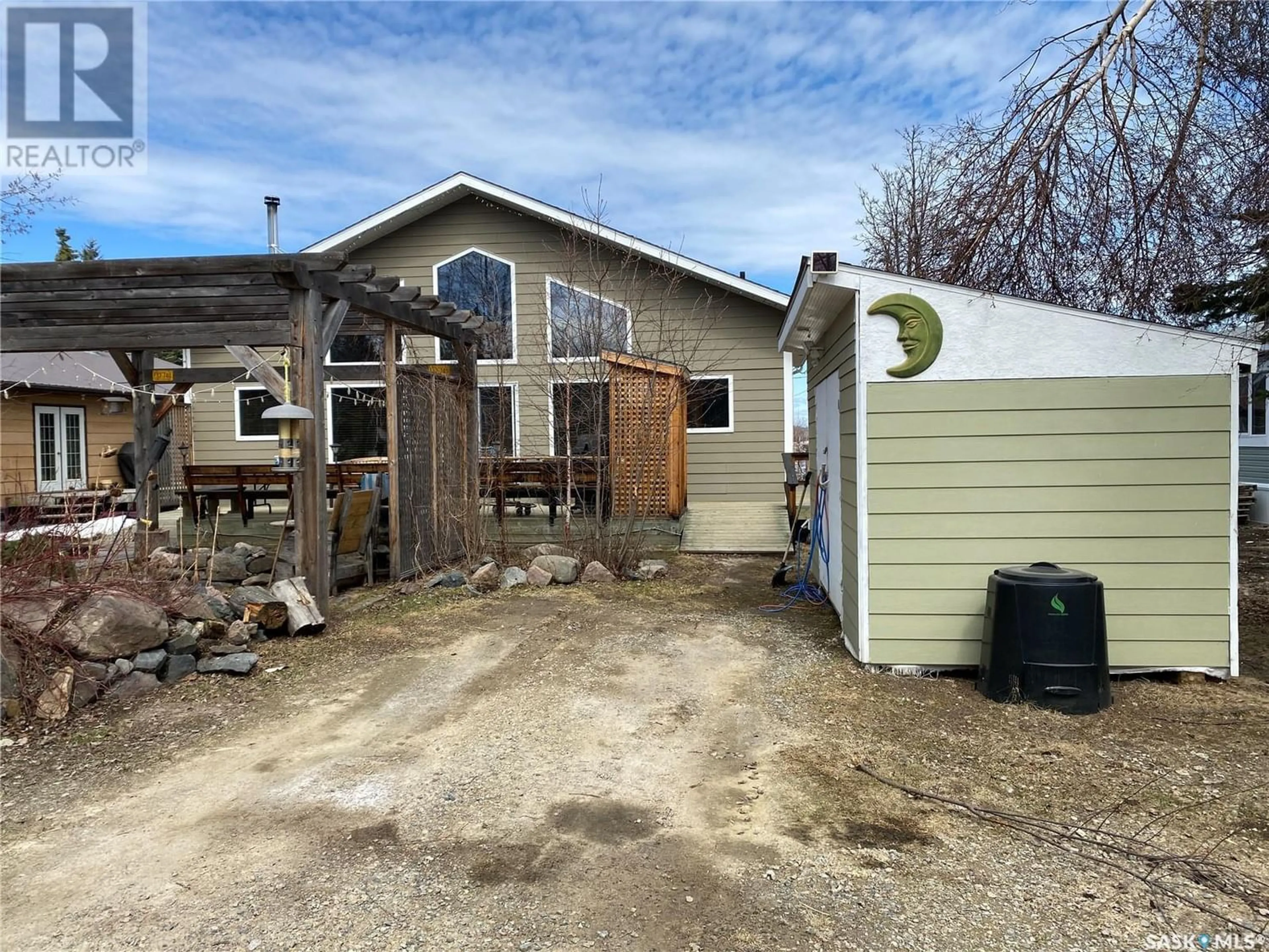 Frontside or backside of a home for 27 Fox STREET, Missinipe Saskatchewan S0J1L0
