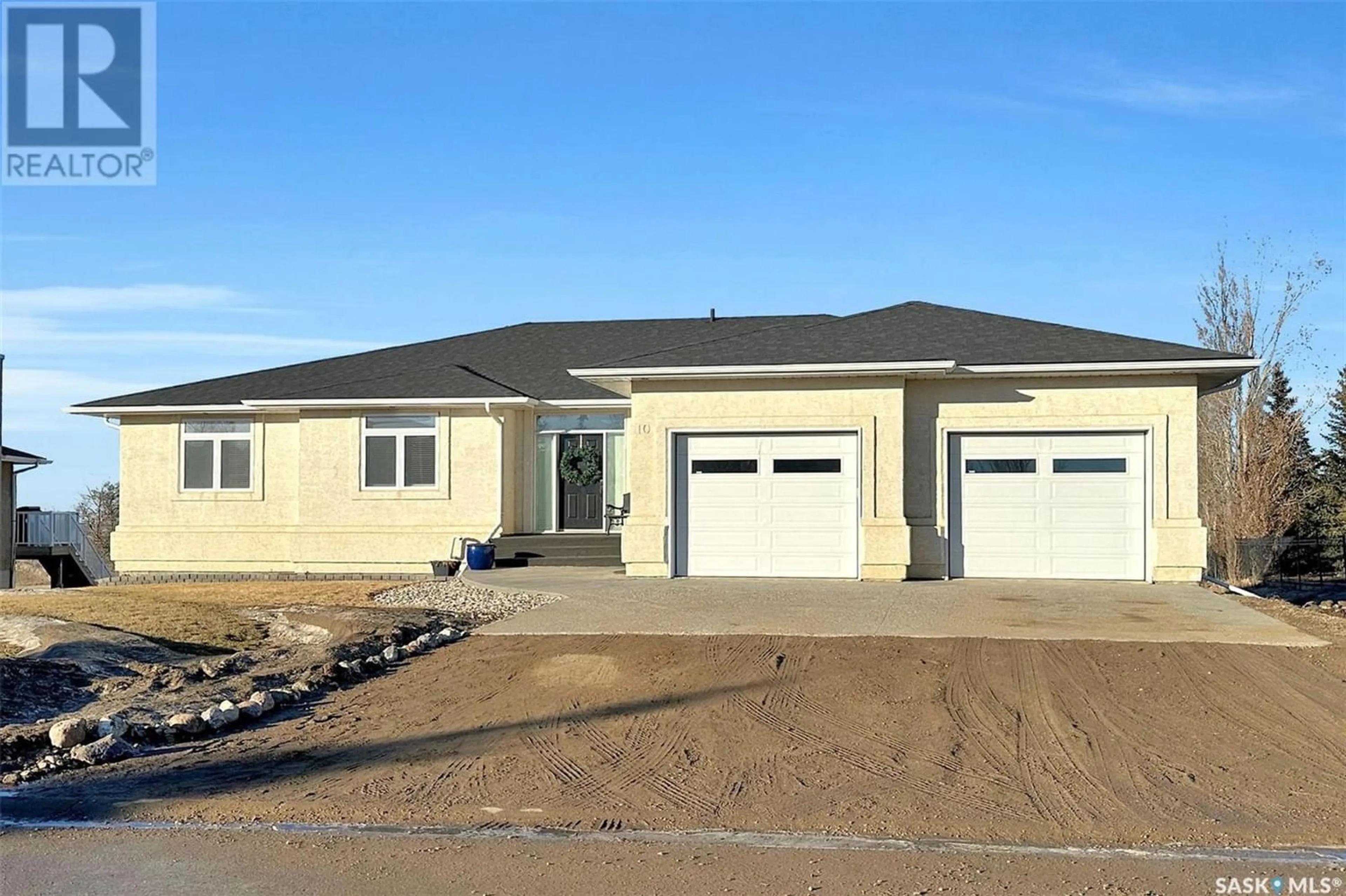 Frontside or backside of a home for 10 Rosewood DRIVE, Lumsden Saskatchewan S0G3C0