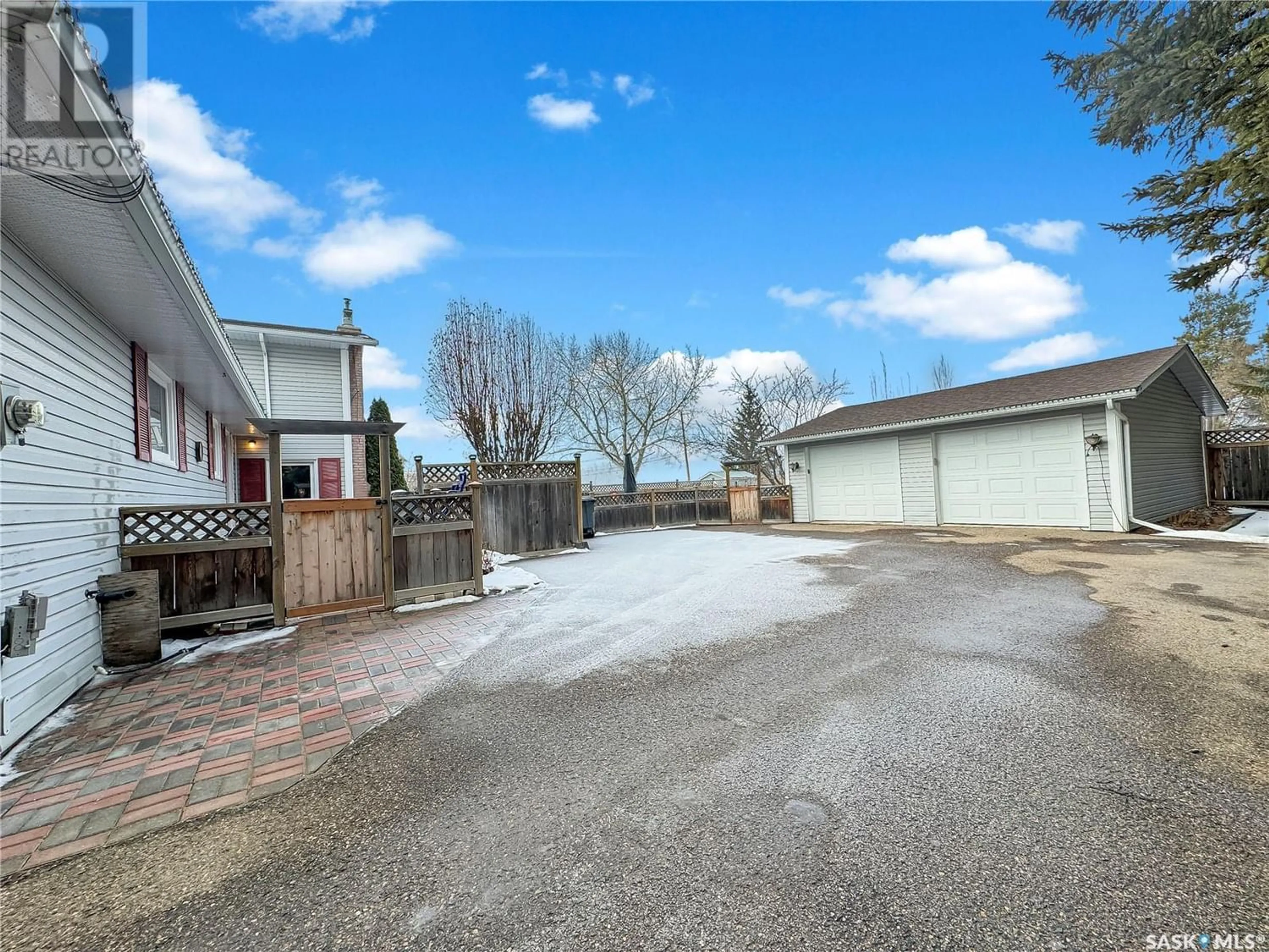 Fenced yard for 504 McConnell DRIVE, Maidstone Saskatchewan S0M1M0