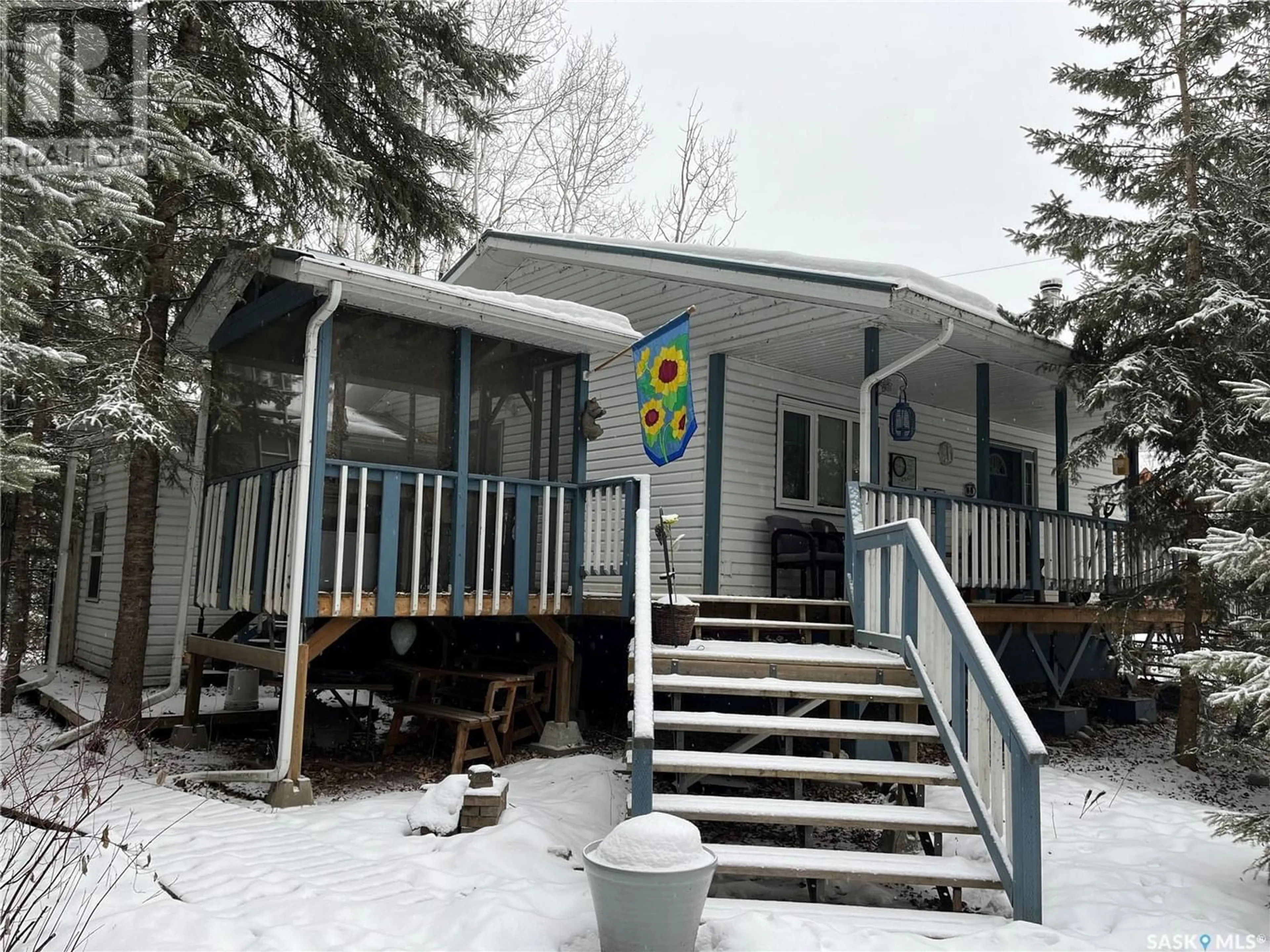 Patio, cottage for 9A Delaronde PLACE, Delaronde Lake Saskatchewan S0J0E0