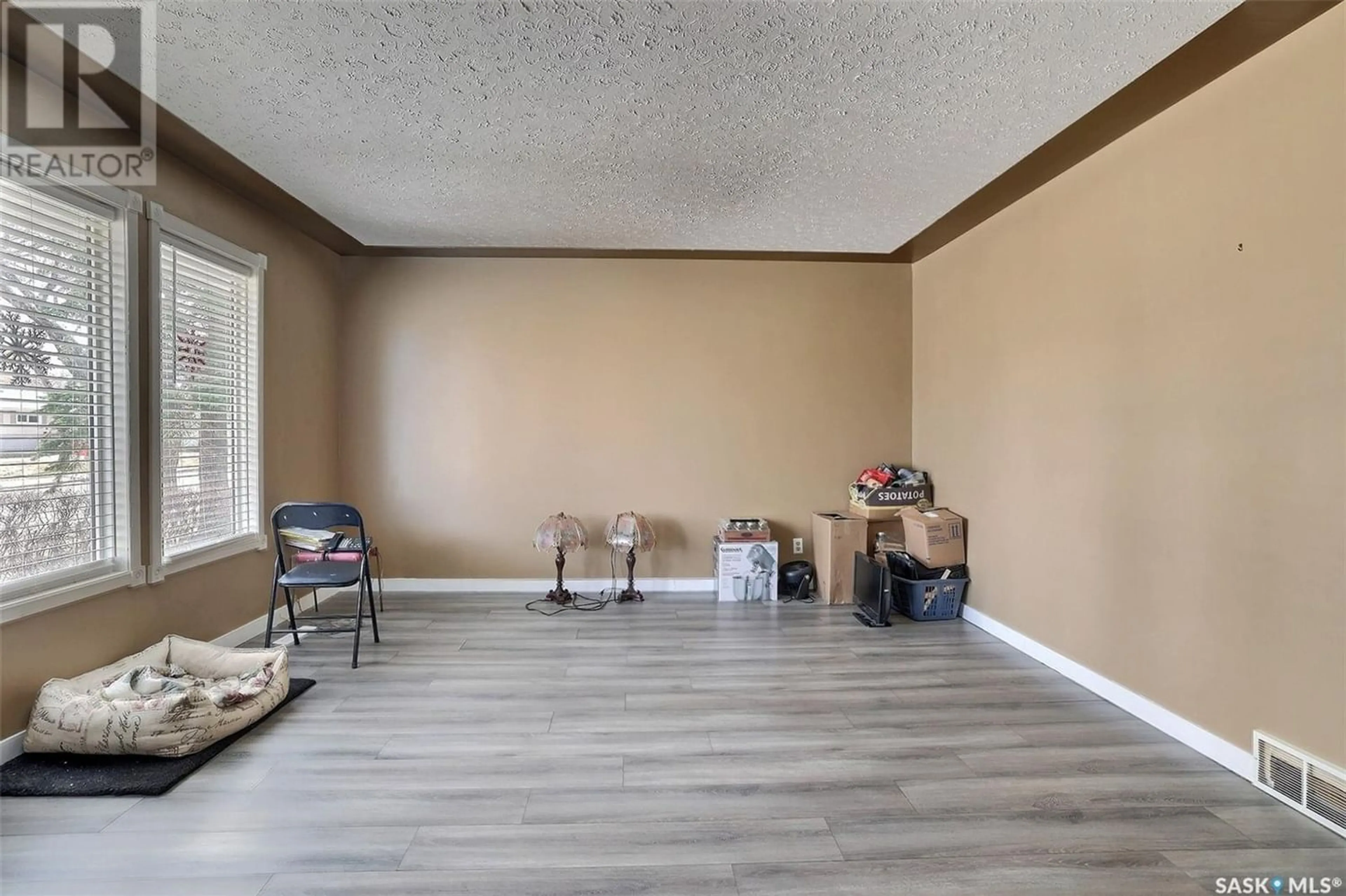 A pic of a room for 914 Garry STREET, Regina Saskatchewan S4T5P9