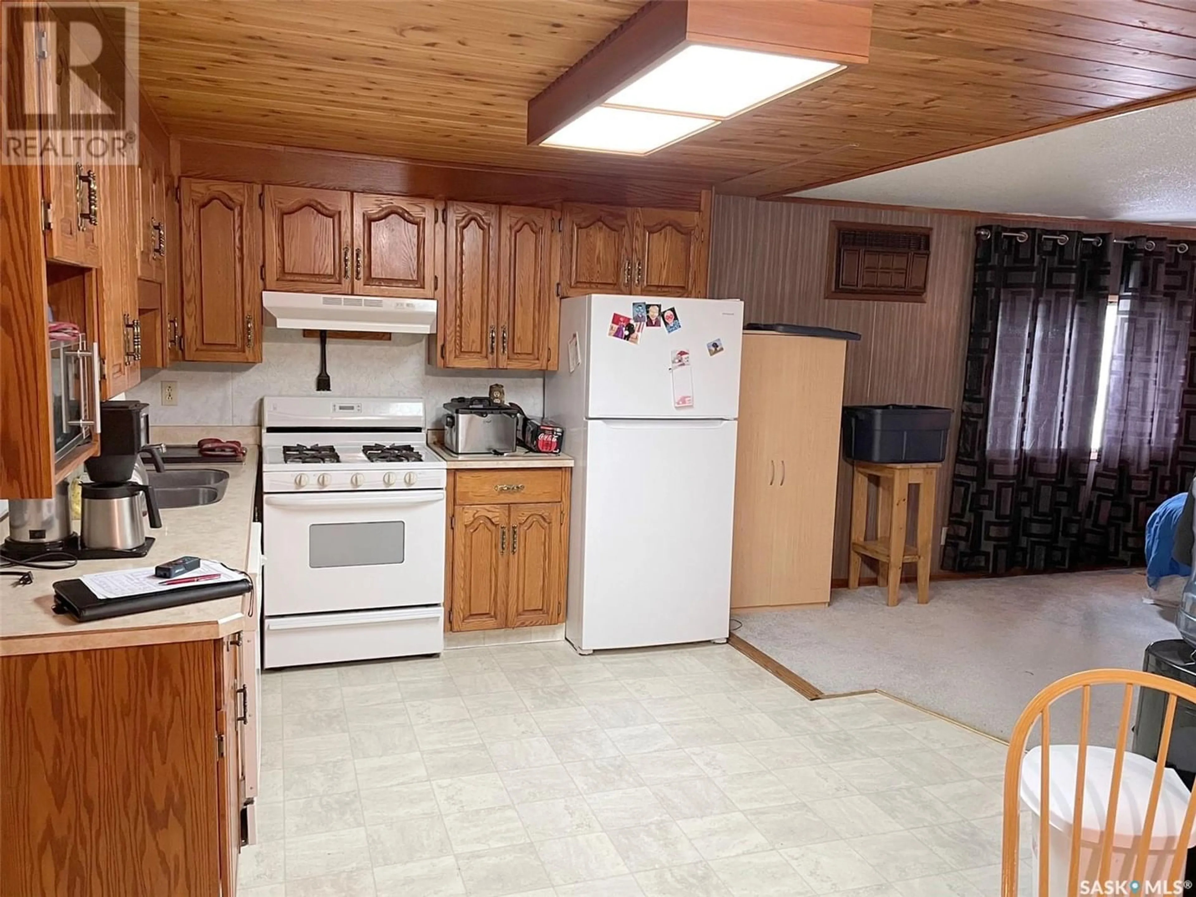 Standard kitchen for 1 Lincoln ROAD, Congress Saskatchewan S0H0Y0