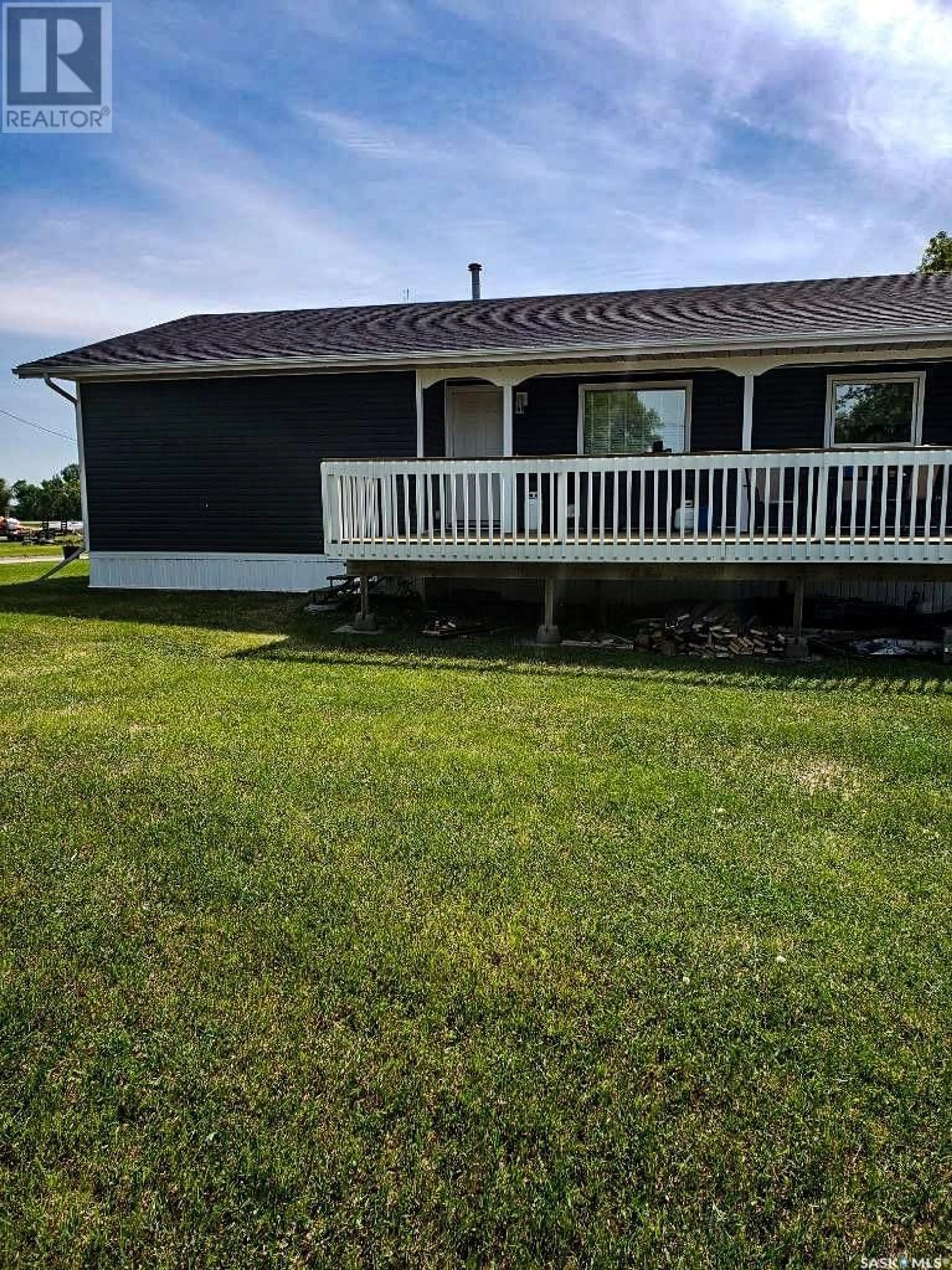 Indoor entryway, not visible floor for 314 Railway AVENUE, Carnduff Saskatchewan S0C0S0