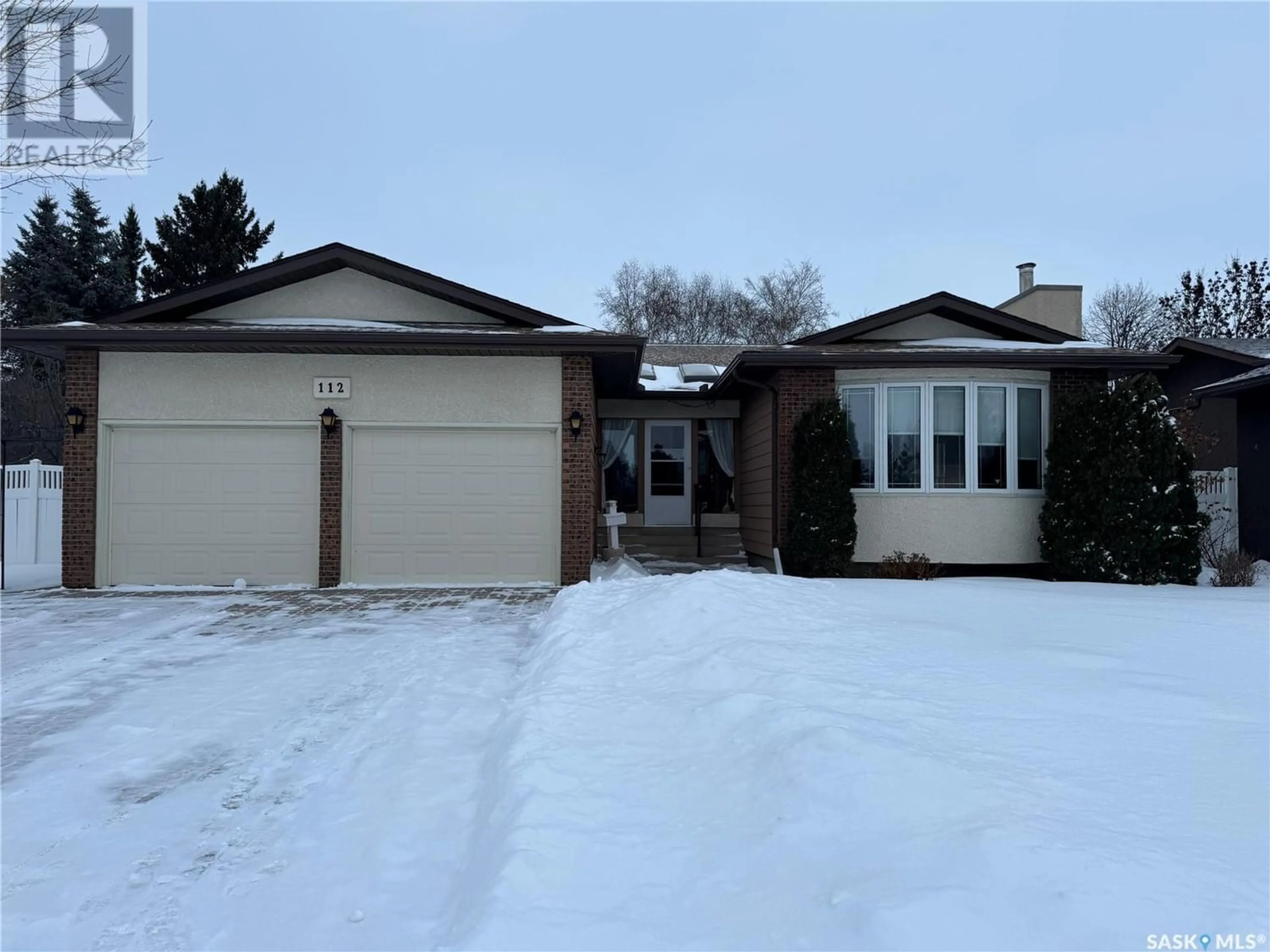 Frontside or backside of a home for 112 Willow CRESCENT, Yorkton Saskatchewan S3N3S2