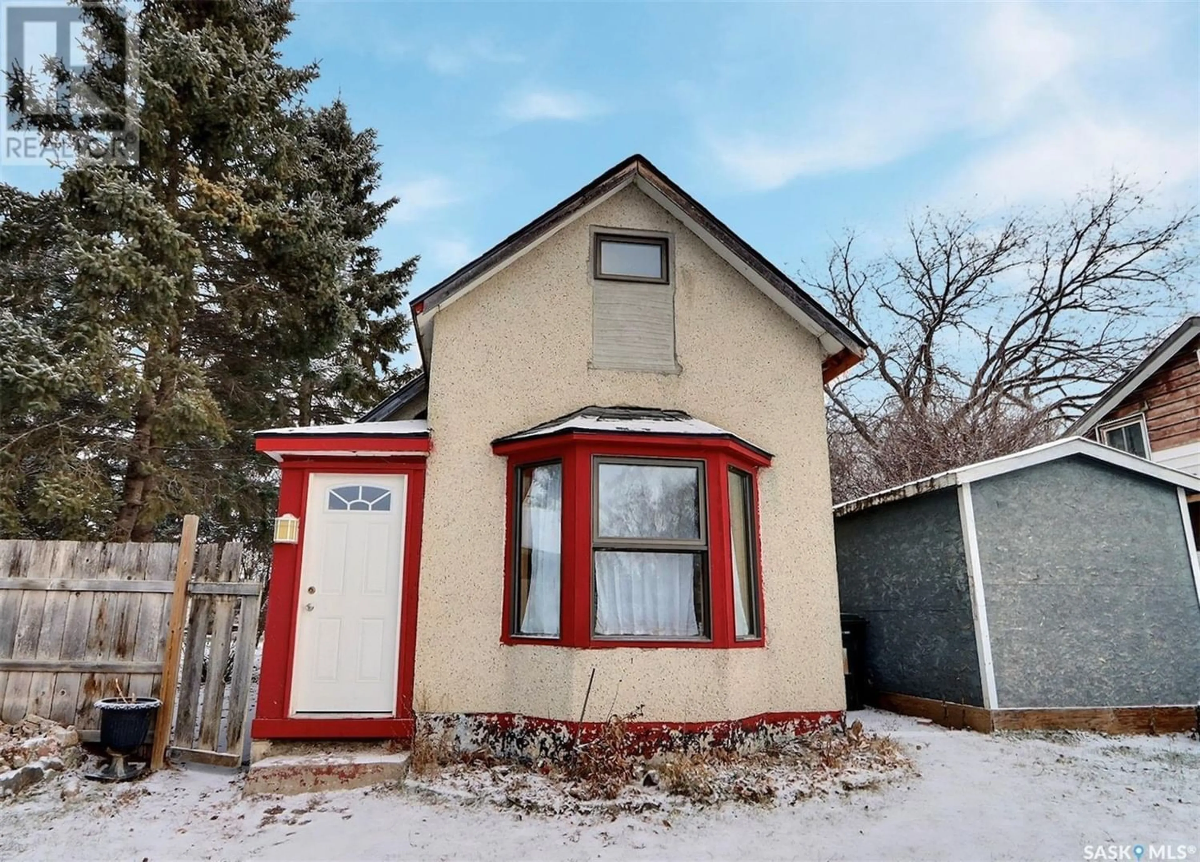 Frontside or backside of a home for 546 7th STREET E, Prince Albert Saskatchewan S6V0S5