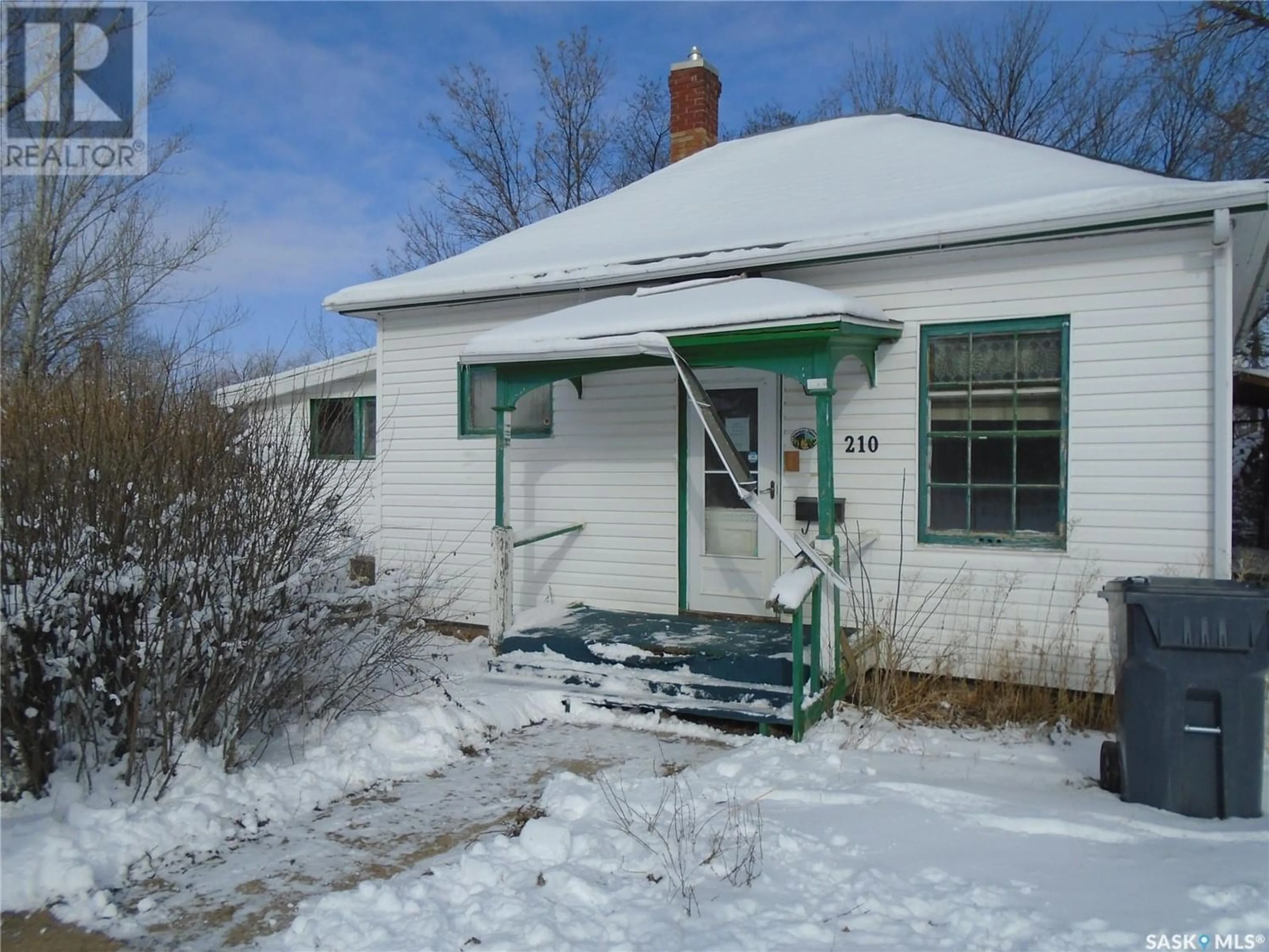 Home with unknown exterior material for 210 Oriole AVENUE, Briercrest Saskatchewan S0H0K0