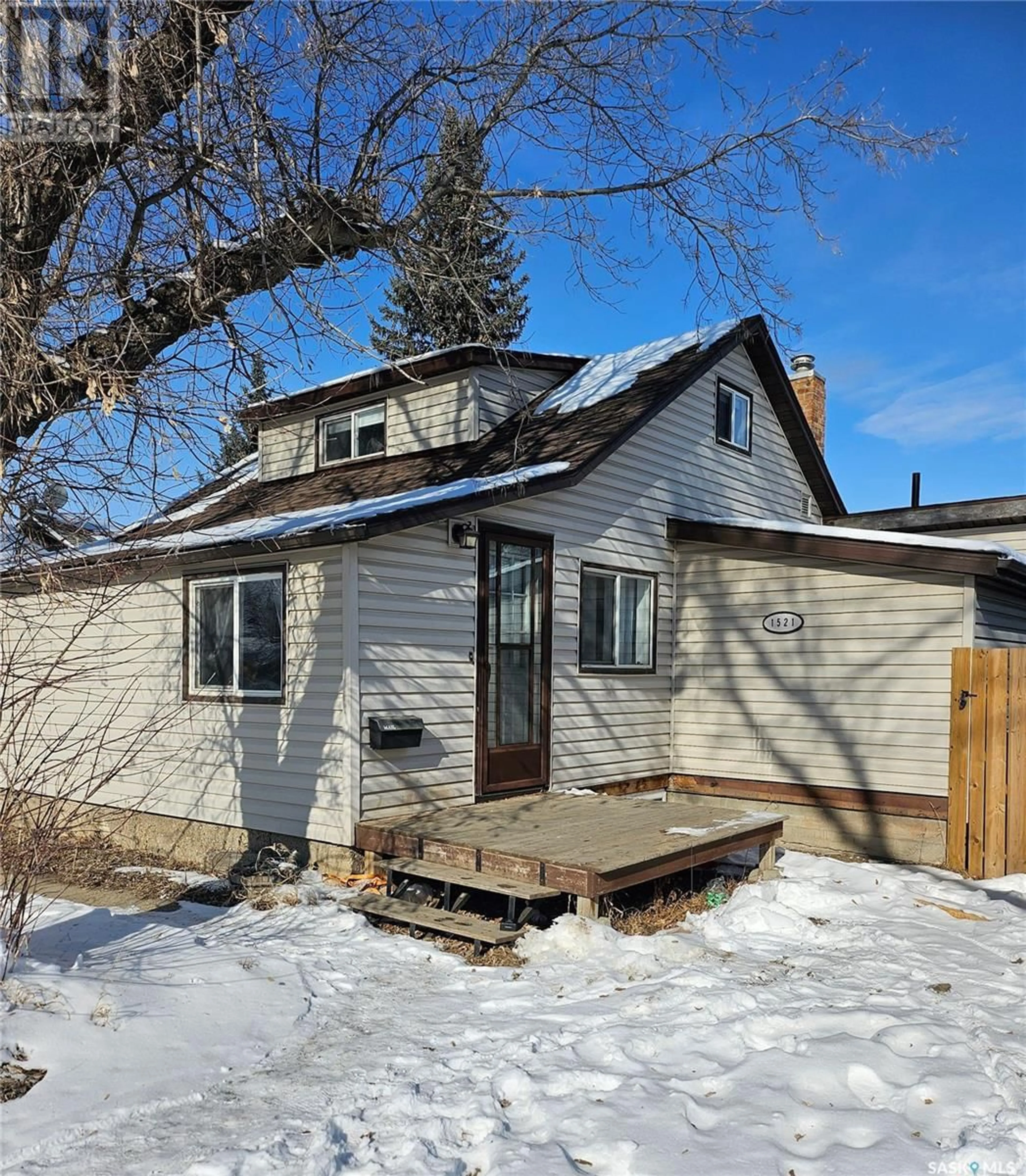 Home with unknown exterior material for 1521 4th STREET, Estevan Saskatchewan S4A0X5