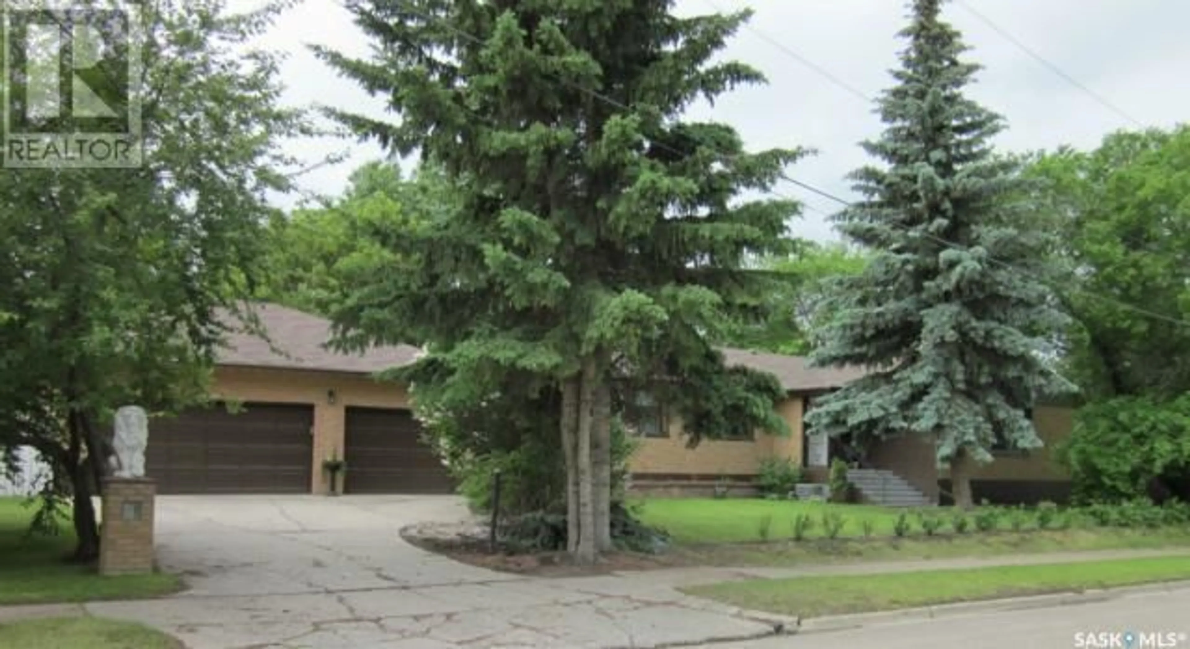 Frontside or backside of a home for 502 1st STREET W, Meadow Lake Saskatchewan S9X1E5